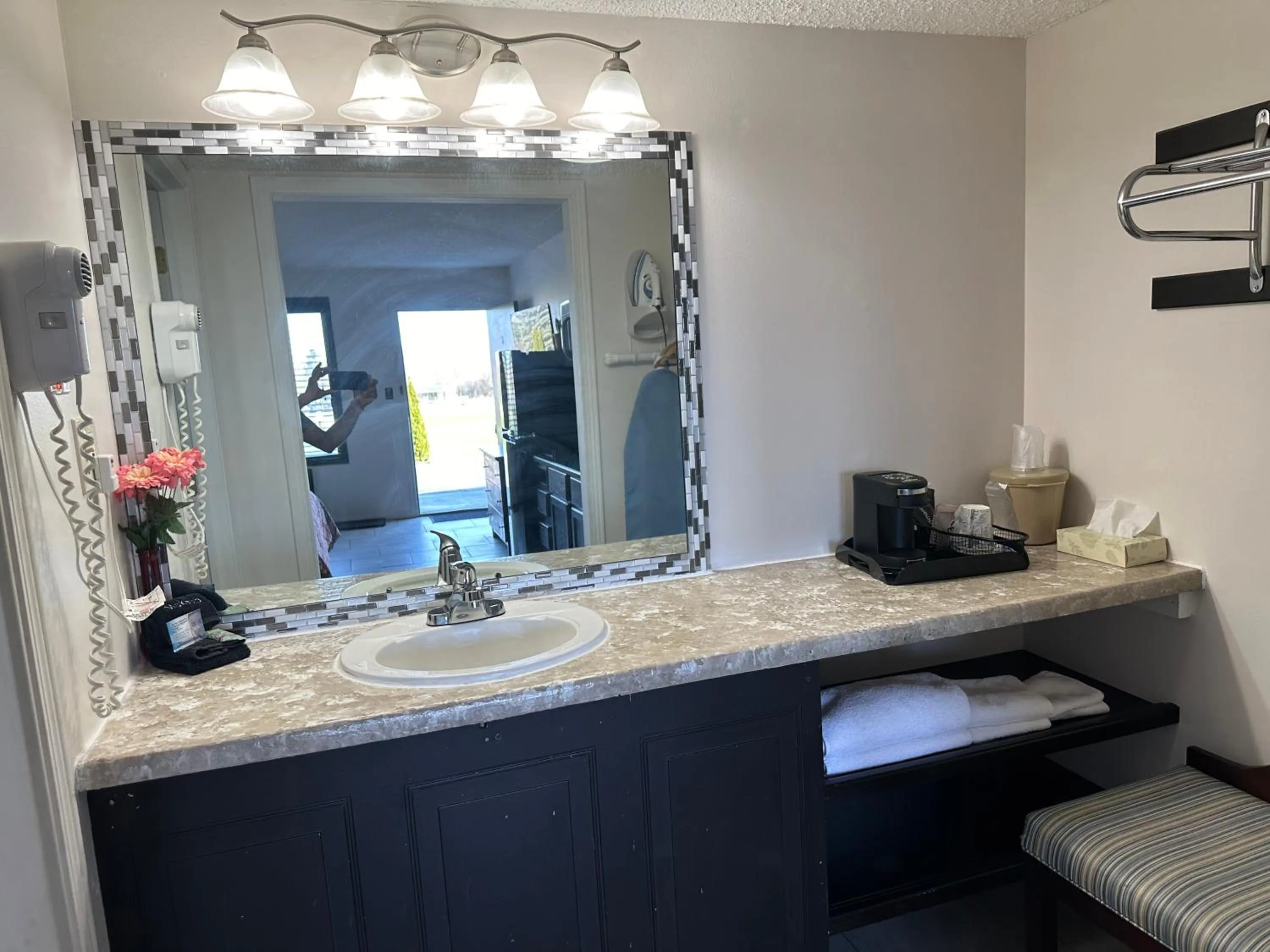 Bathroom in Geneva Wells Inn