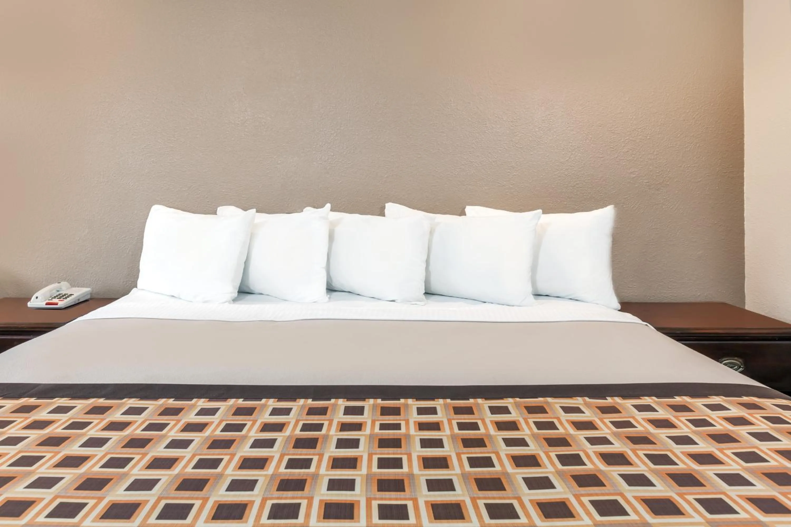 Deluxe Inn Denton