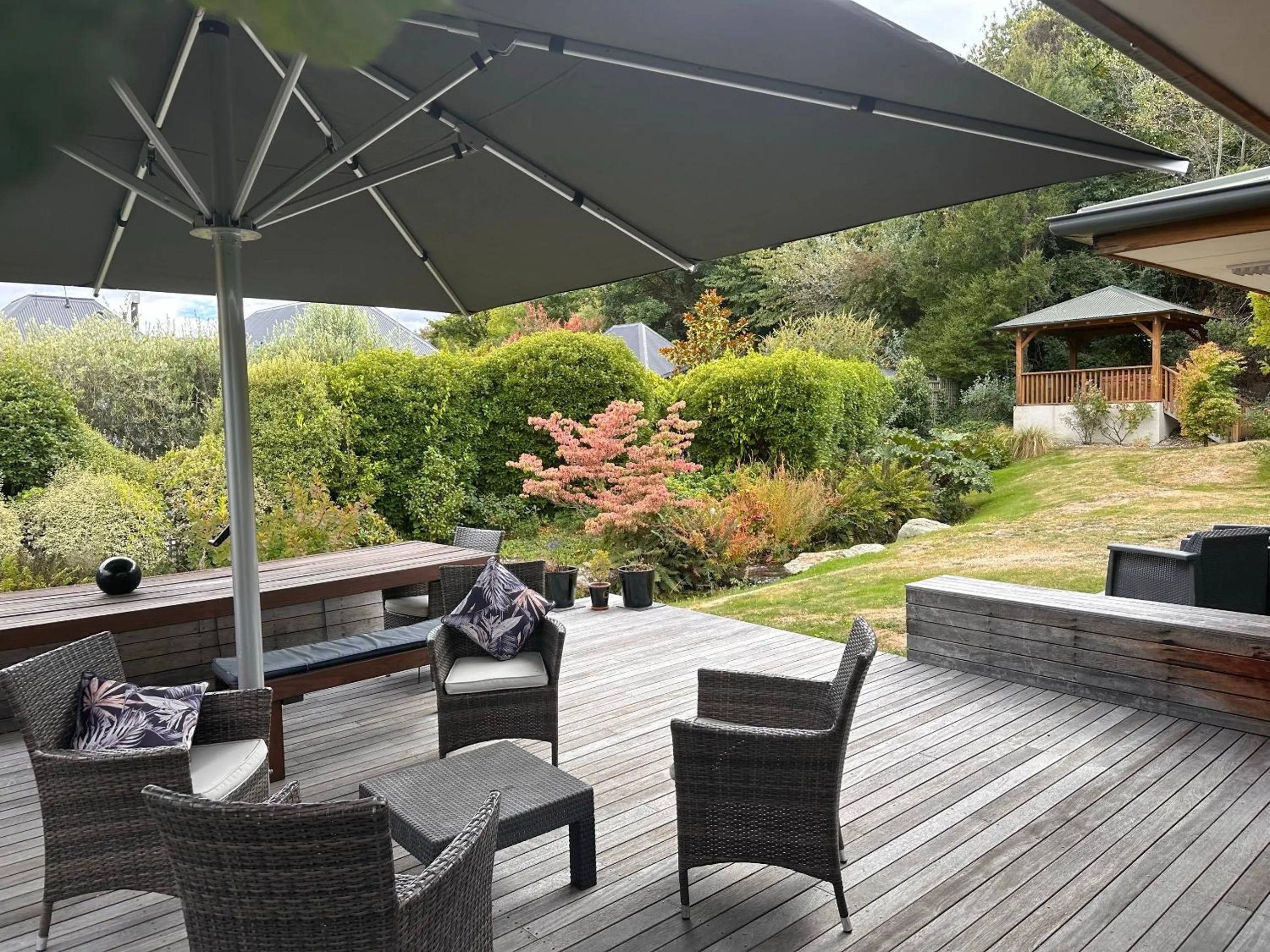Seating area in Wanaka Springs Lodge