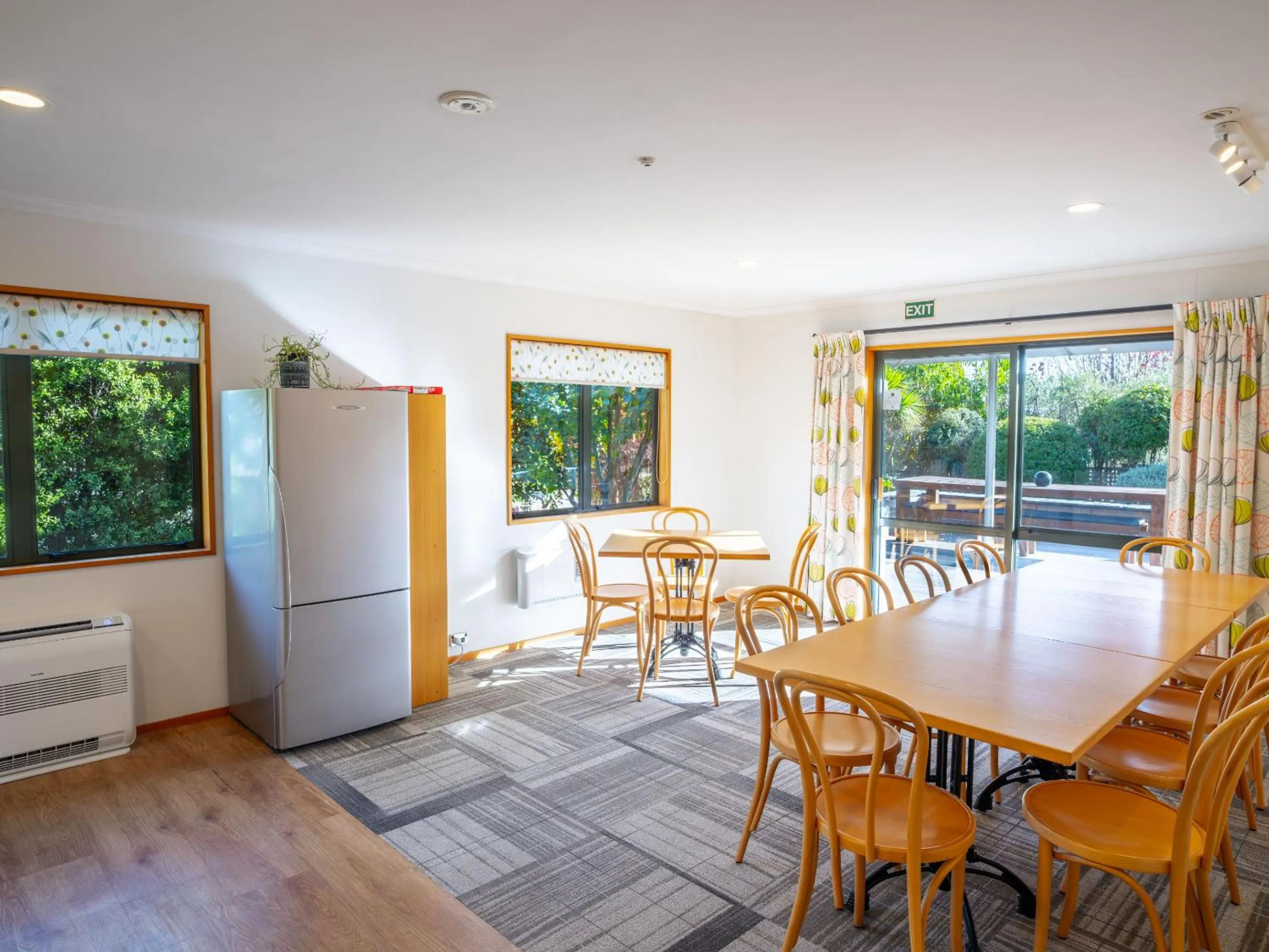 Kitchen or kitchenette in Wanaka Springs Lodge