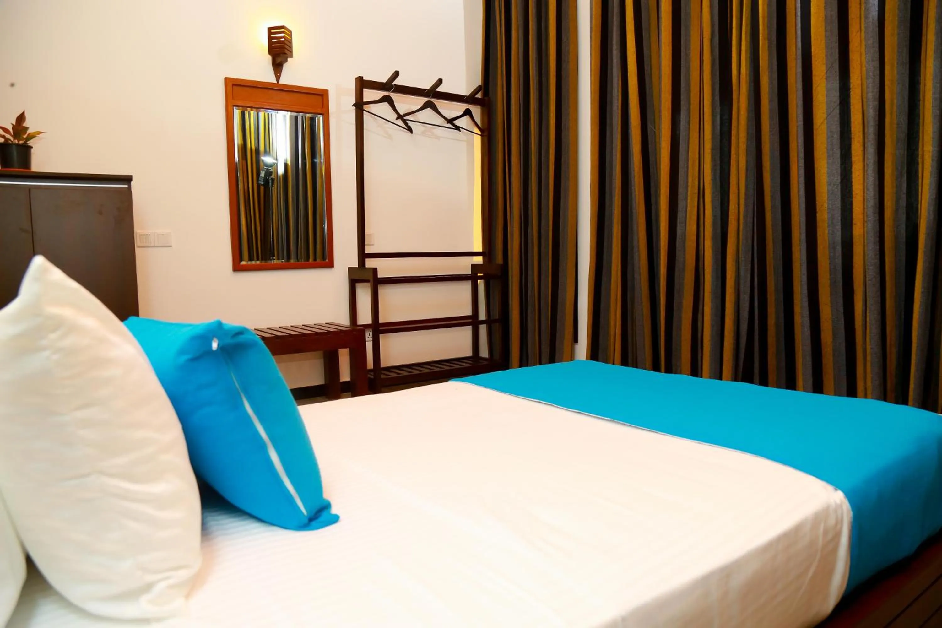 Bedroom, Bed in Seafood Restaurant and Motel