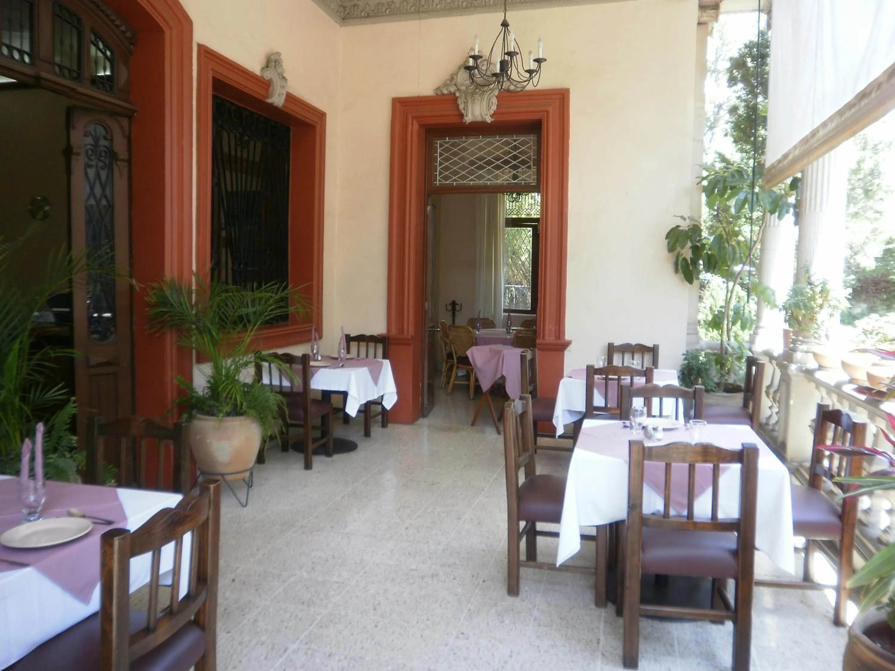Restaurant/places to eat in Hotel La Casona del Llano