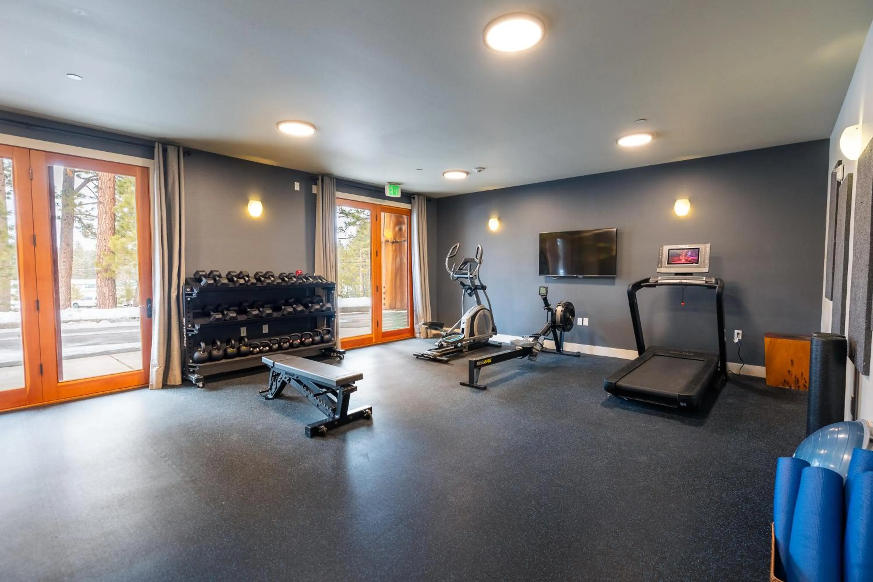 Fitness centre/facilities in Gravity Haus Truckee-Tahoe