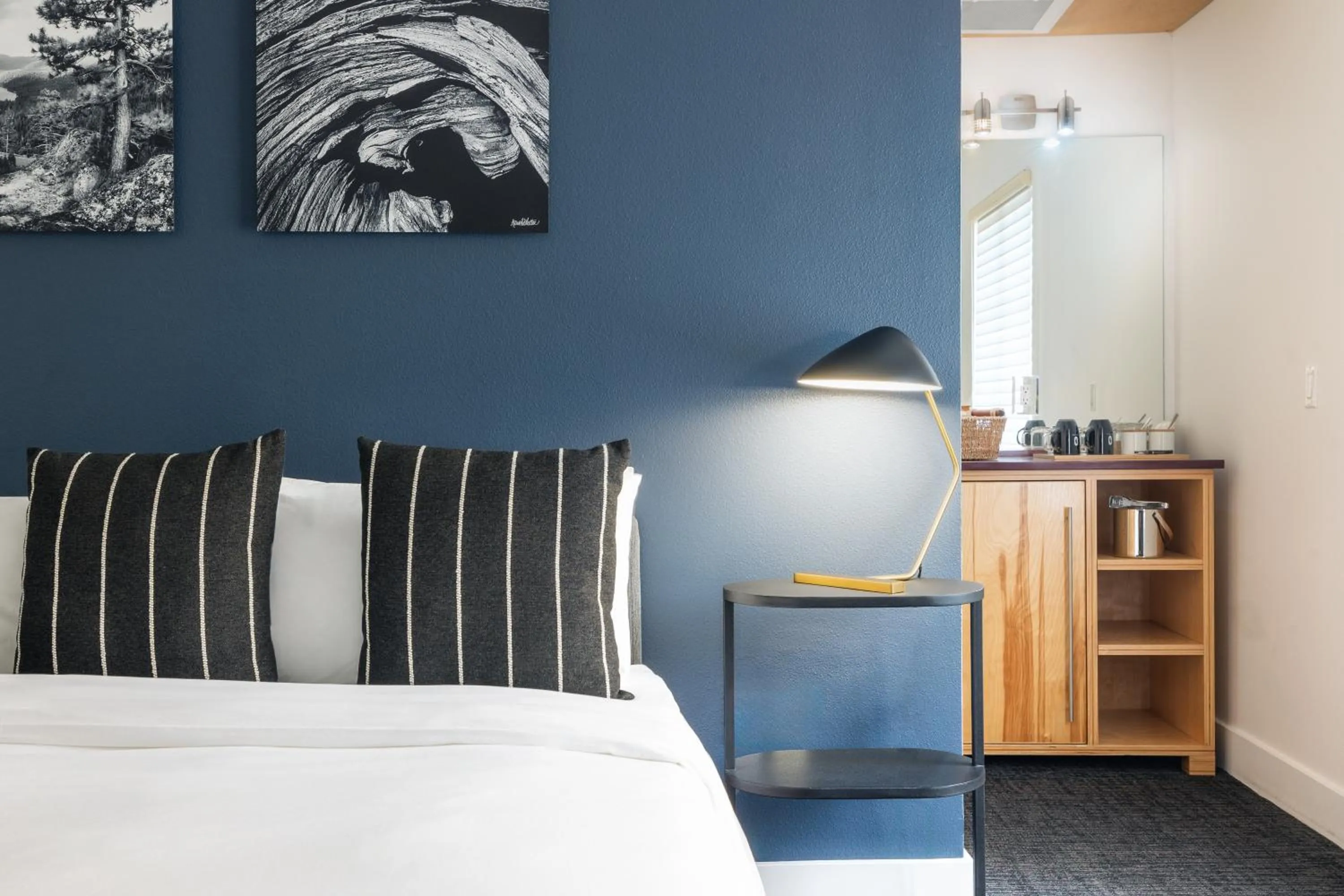 Bedroom, Bed in Gravity Haus Truckee-Tahoe