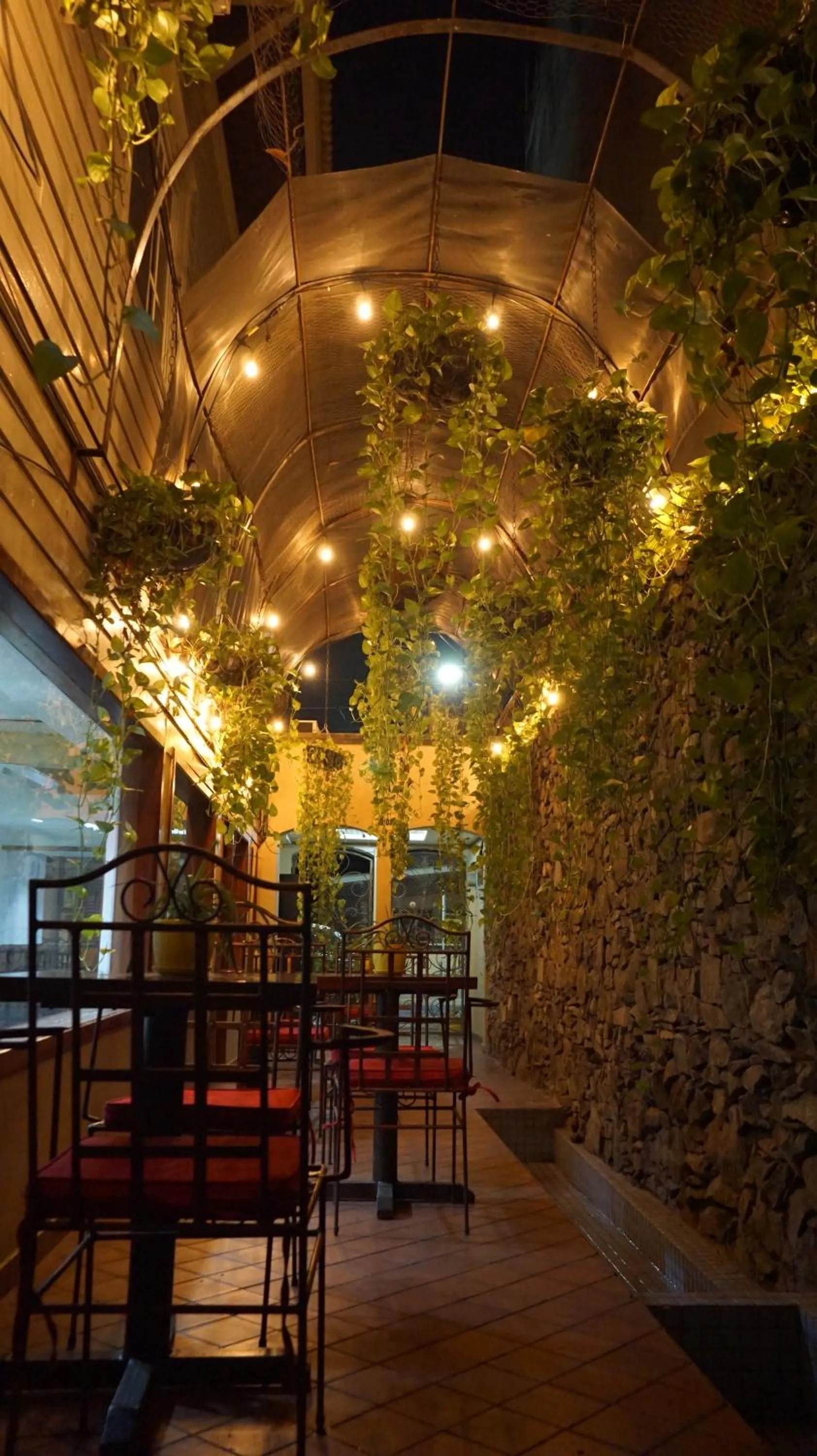 Property building in Hotel Casa del Arbol