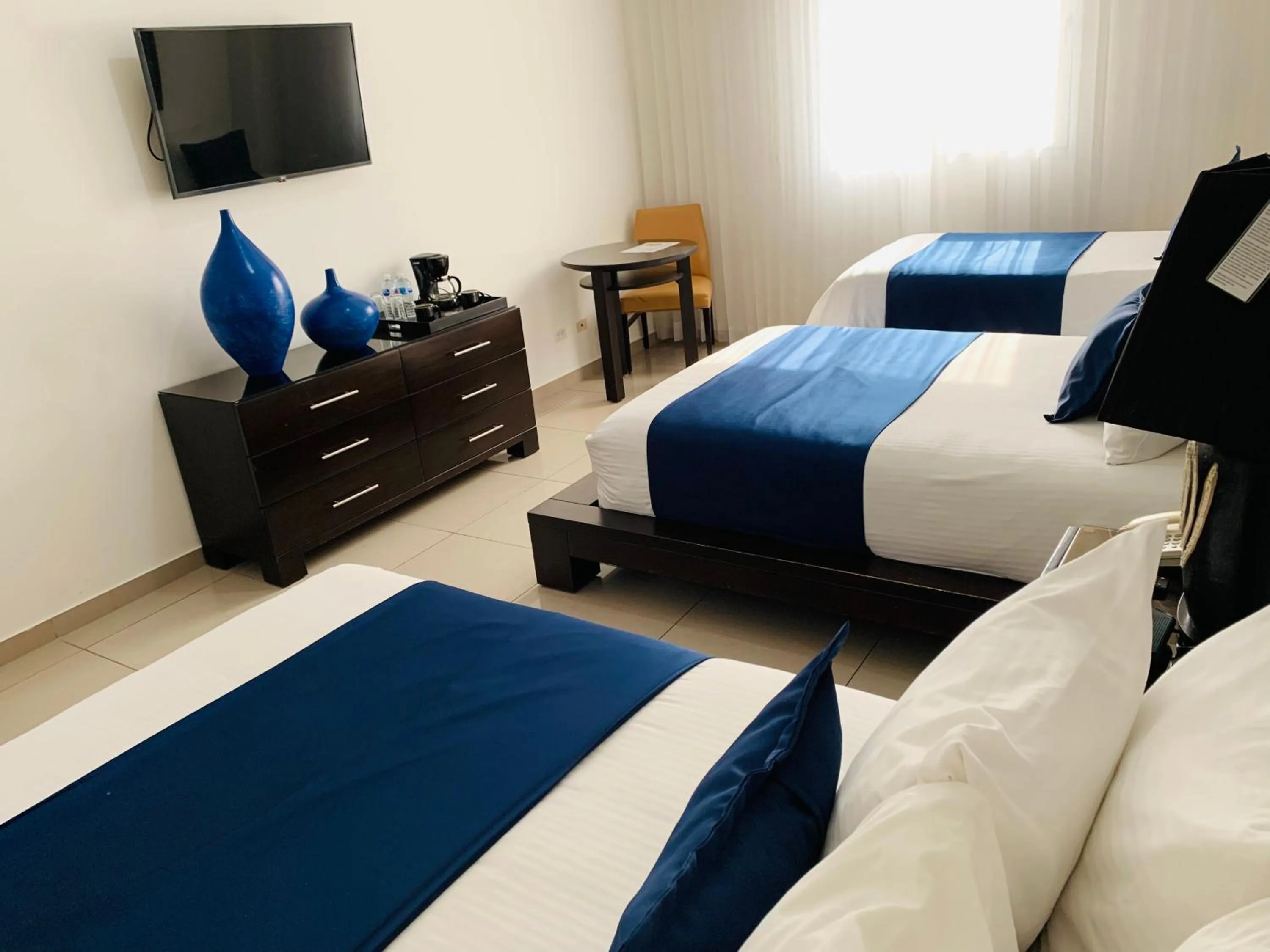 Bed in Hotel Galerias HN