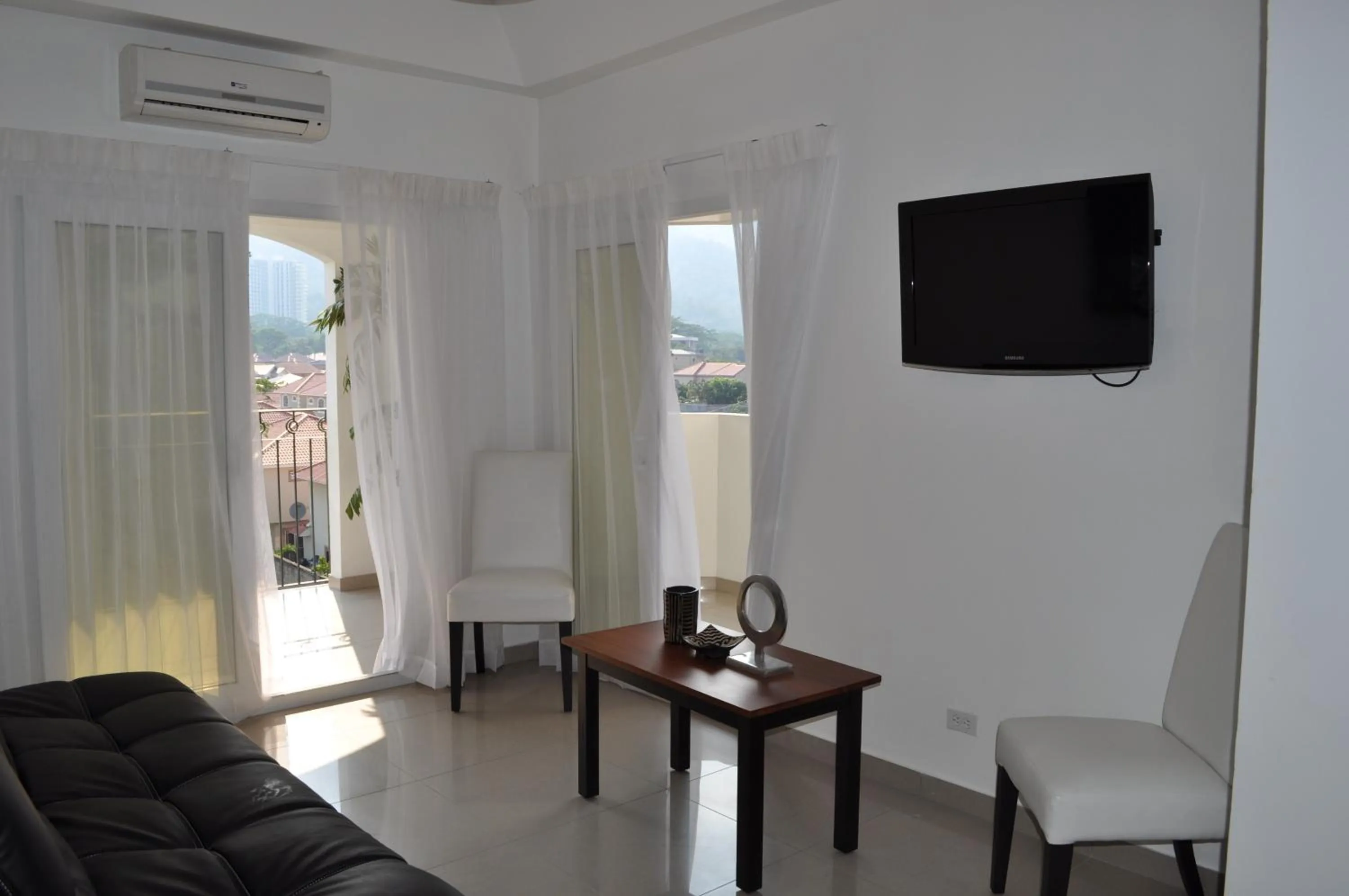 TV and multimedia in Hotel Galerias HN