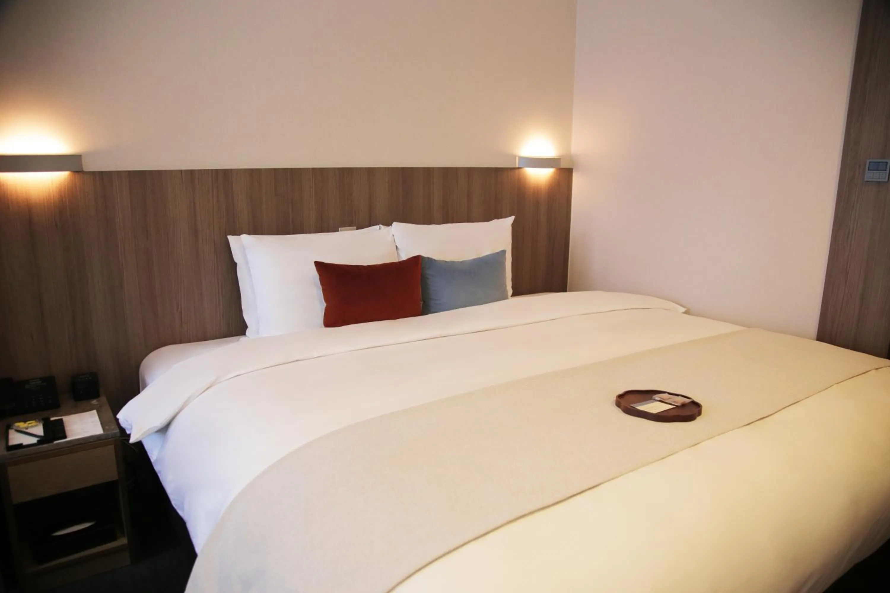 Photo of the whole room, Bed in Amid Hotel Seoul