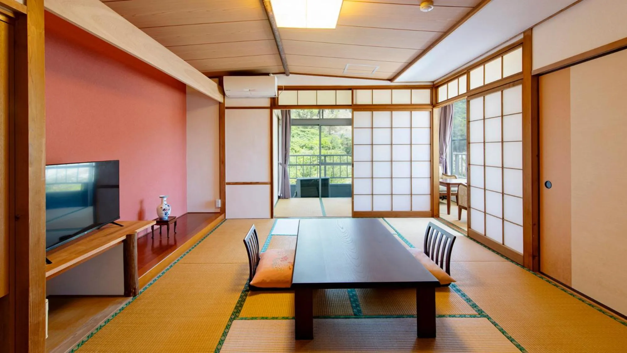 Photo of the whole room in Unzen Iwaki Ryokan