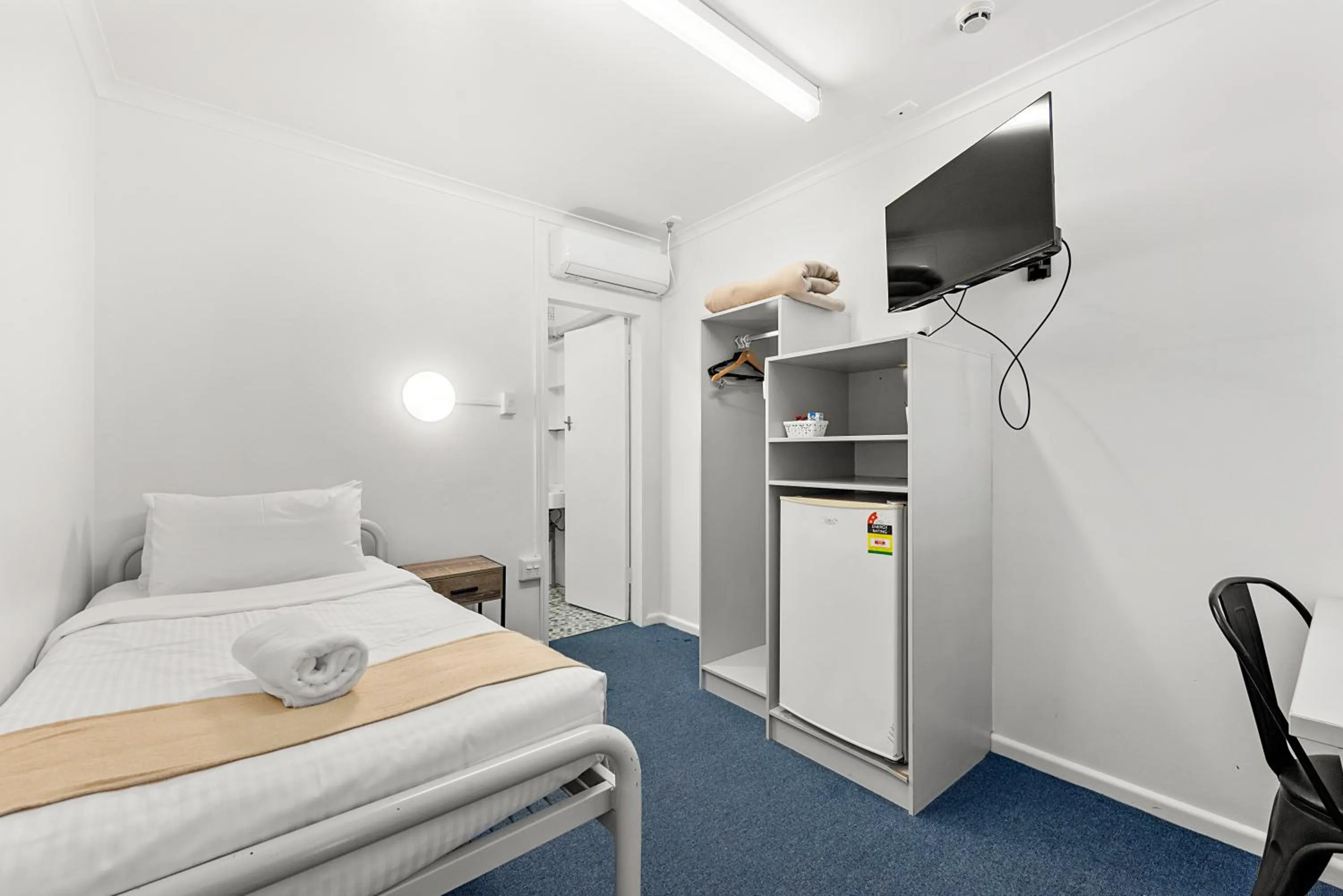 Bed in The Palms Motel- Formerly Flinders Motel