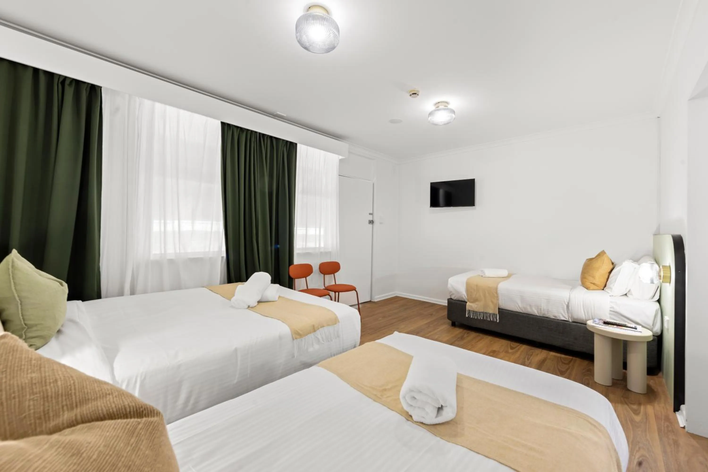 Bed in The Palms Motel- Formerly Flinders Motel