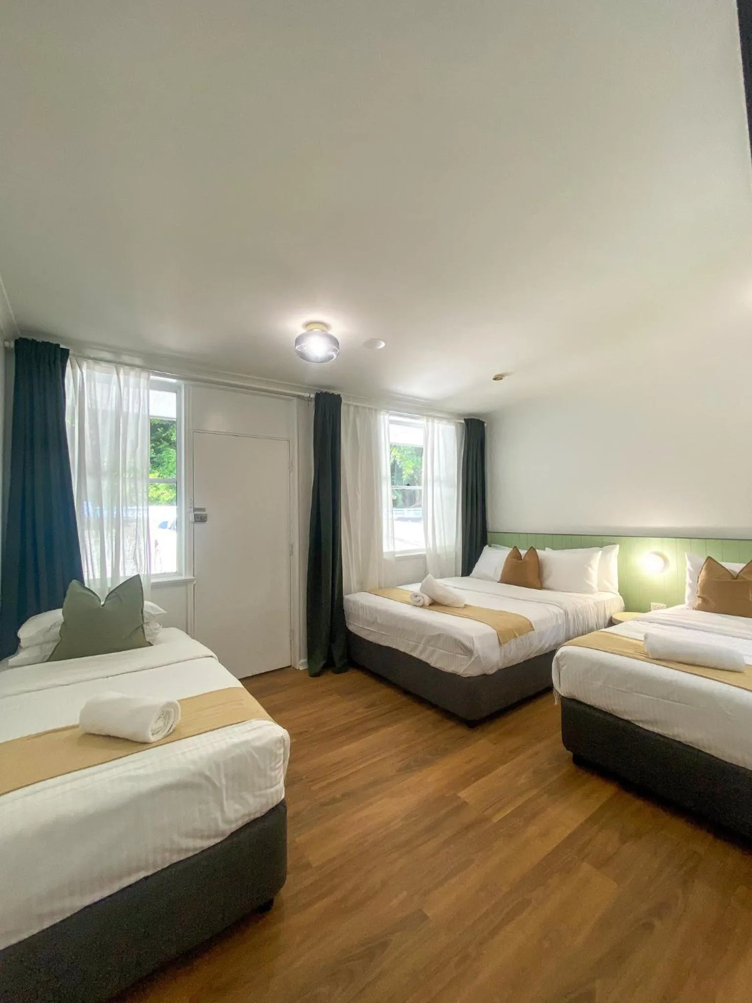 Bed in The Palms Motel- Formerly Flinders Motel