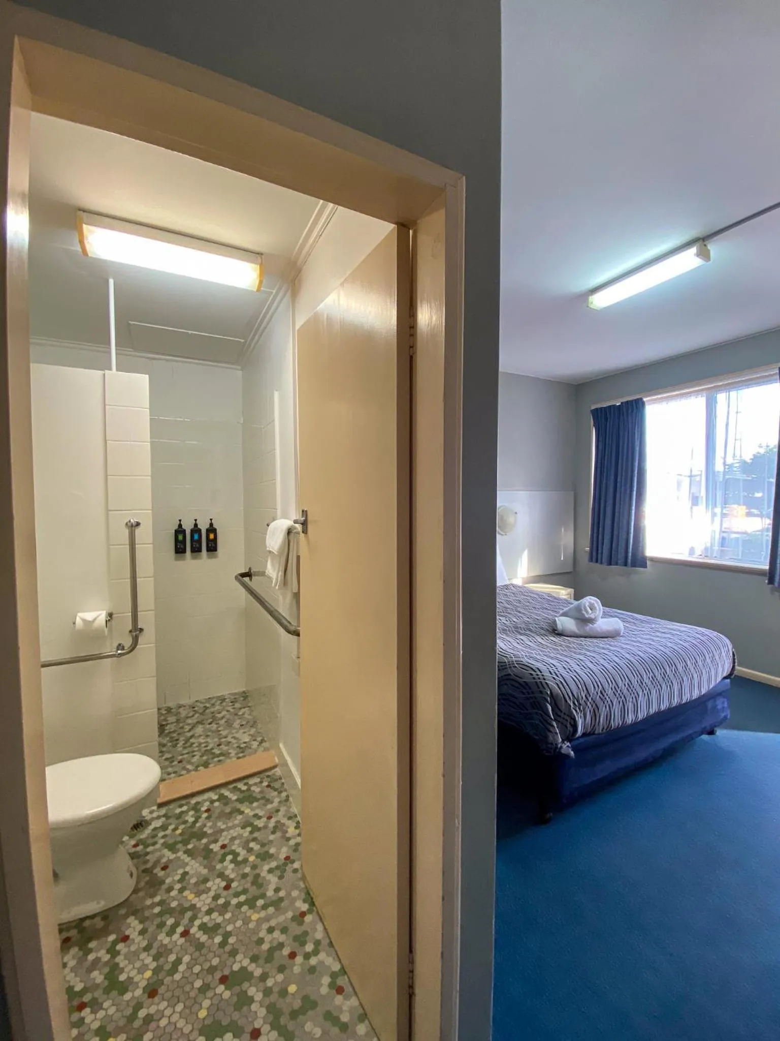 Bed in The Palms Motel- Formerly Flinders Motel