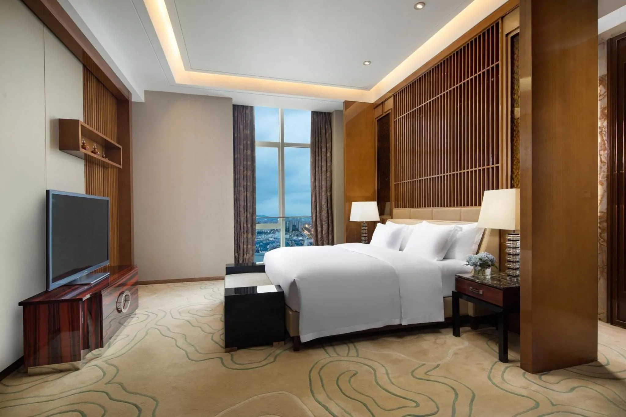 Photo of the whole room in Crowne Plaza Taizhou by IHG