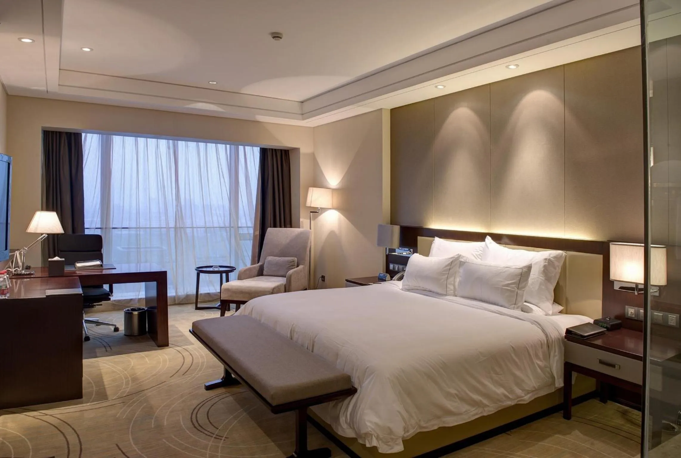 Photo of the whole room in Crowne Plaza Taizhou by IHG