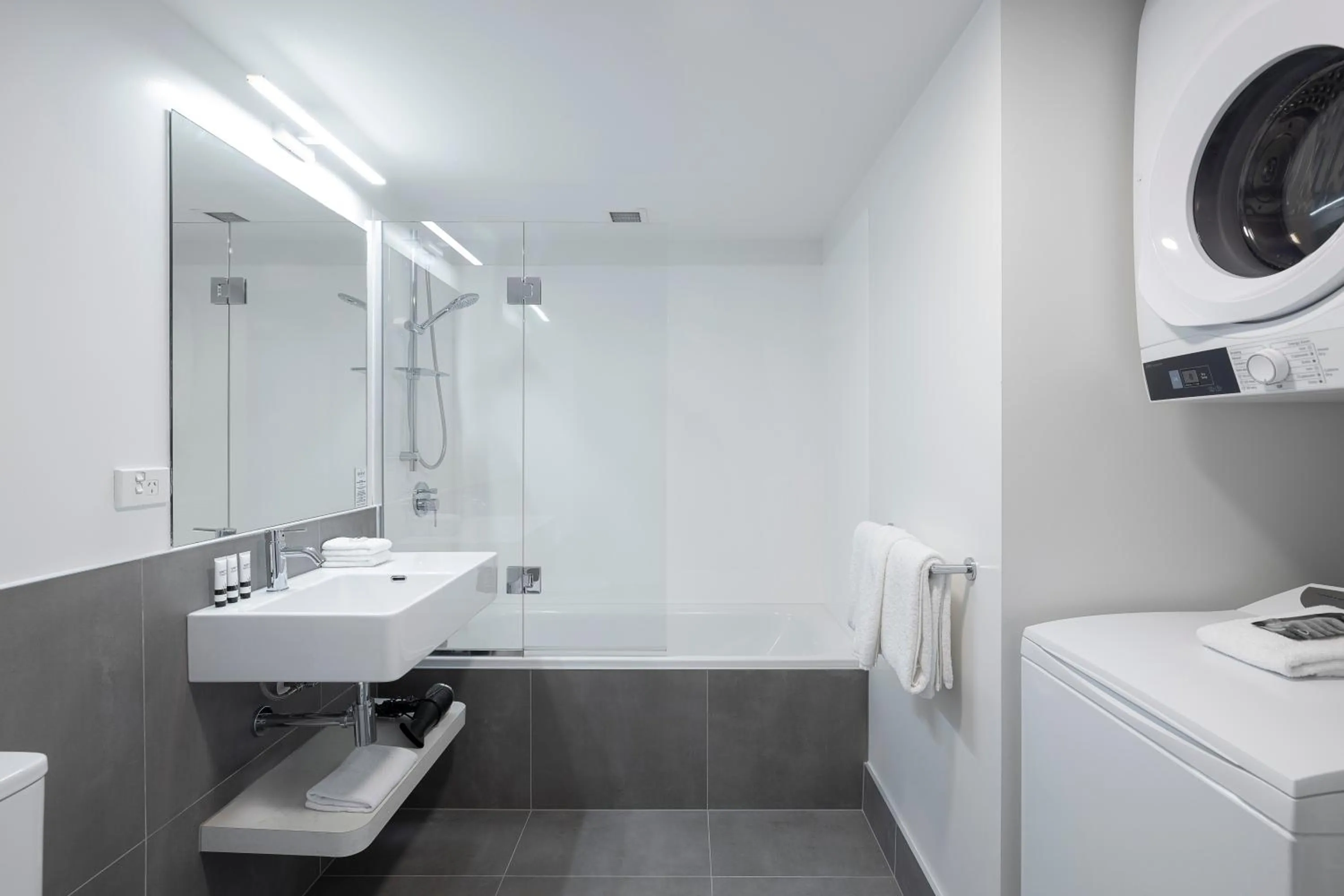 Bath in Quest Parnell Serviced Apartments