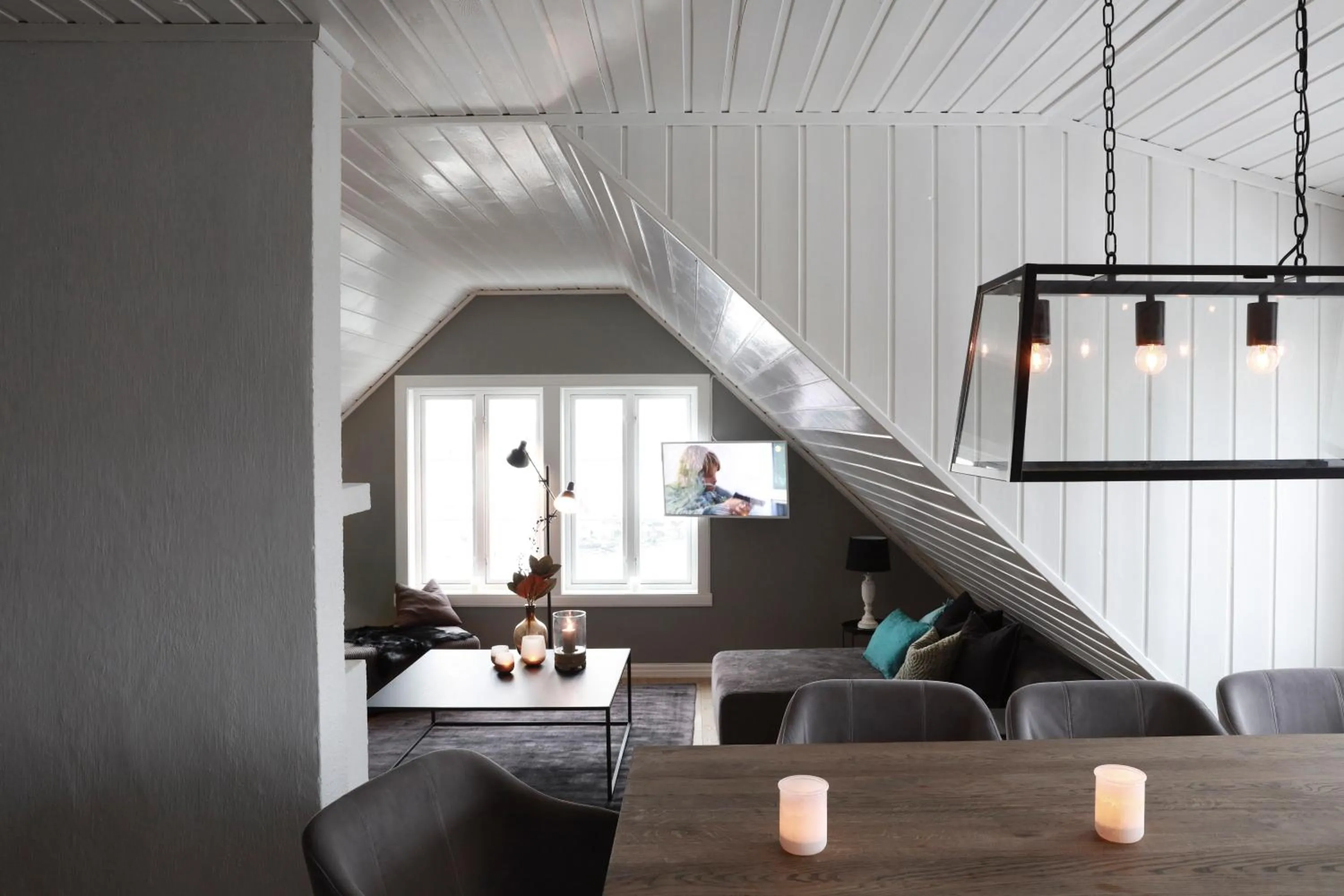 Seating area in Solsiden Brygge Rorbuer