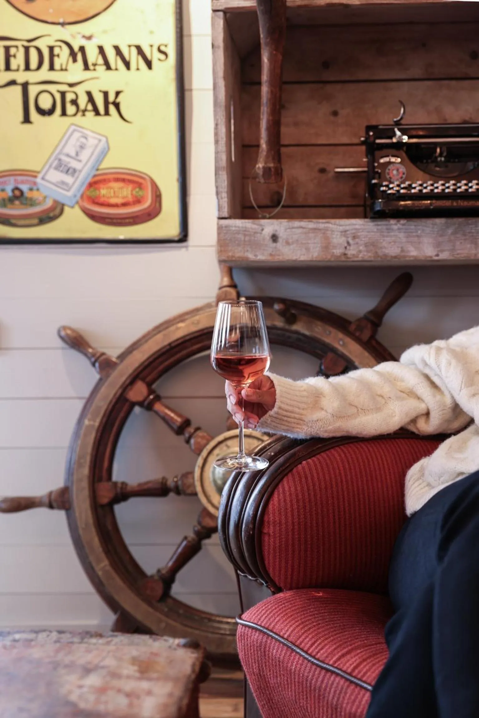 Living room in Solsiden Brygge Rorbuer