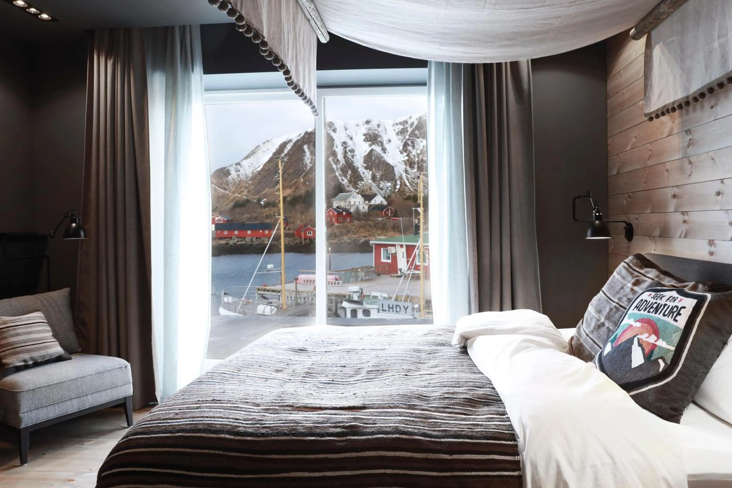 Bed in Solsiden Brygge Rorbuer