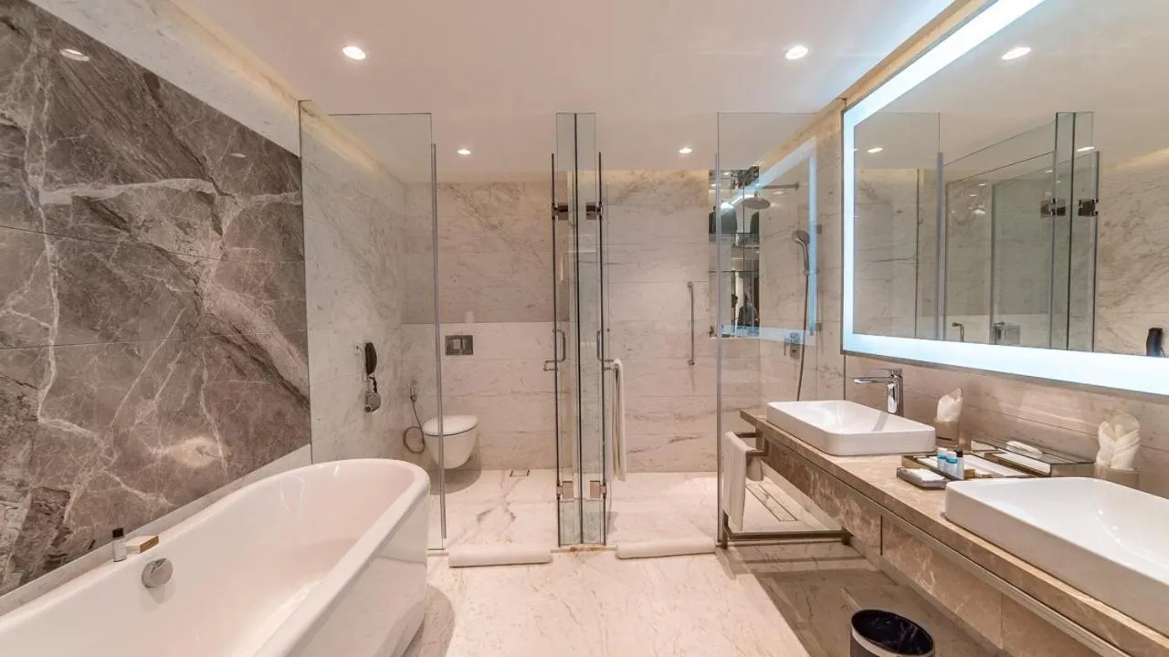 Shower in Belvedere Golf & Country Club