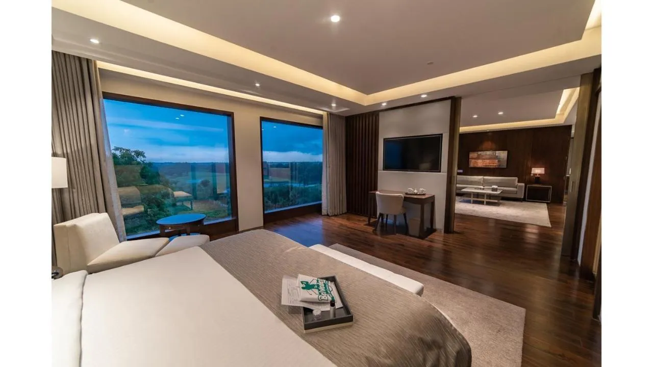 Bed in Belvedere Golf & Country Club