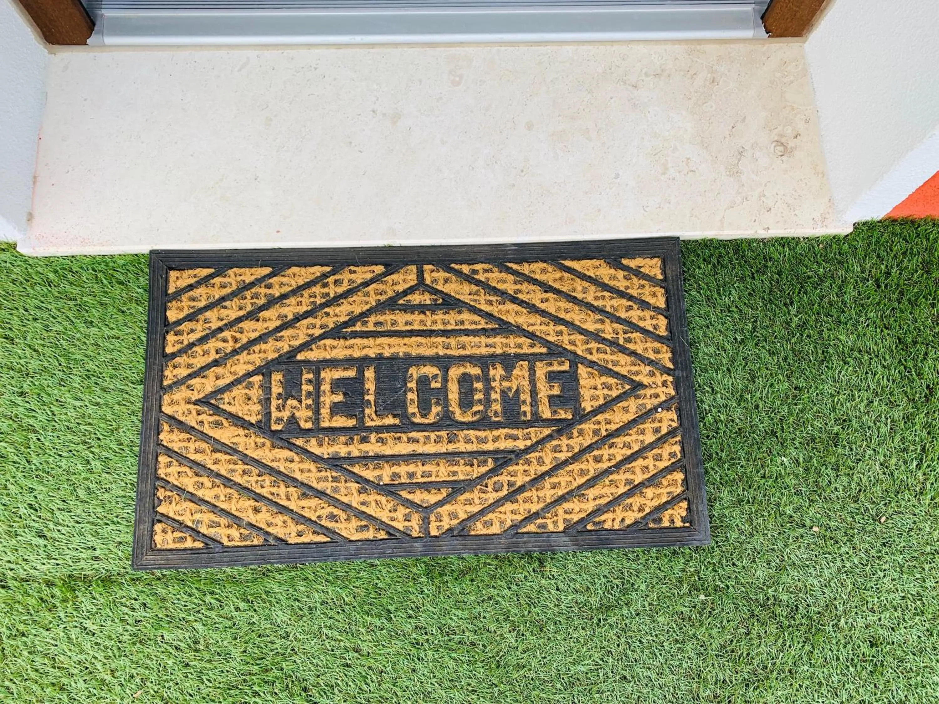 Property building in Luxar room