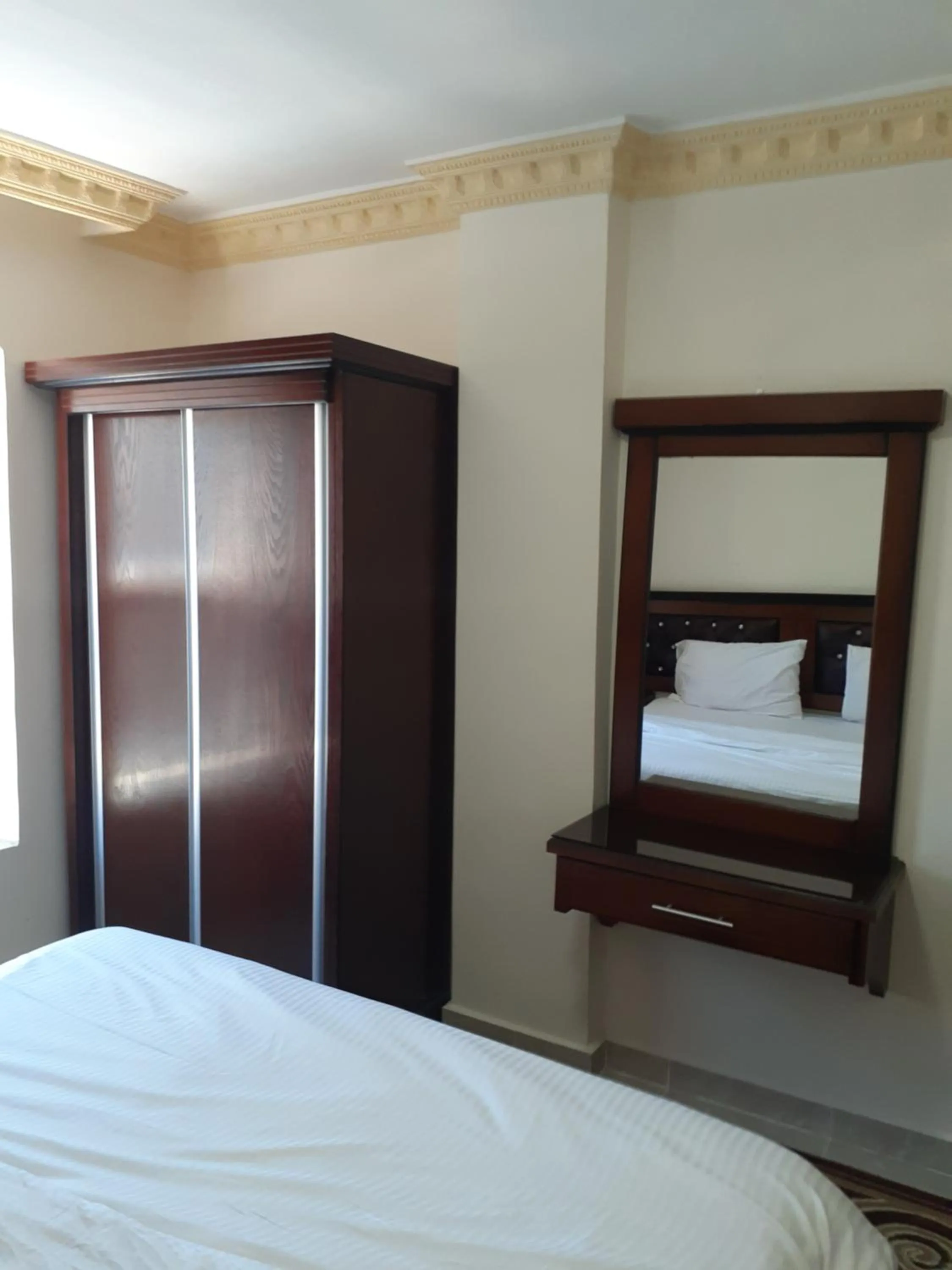 Bedroom, Bed in Petra Visitors Hotel