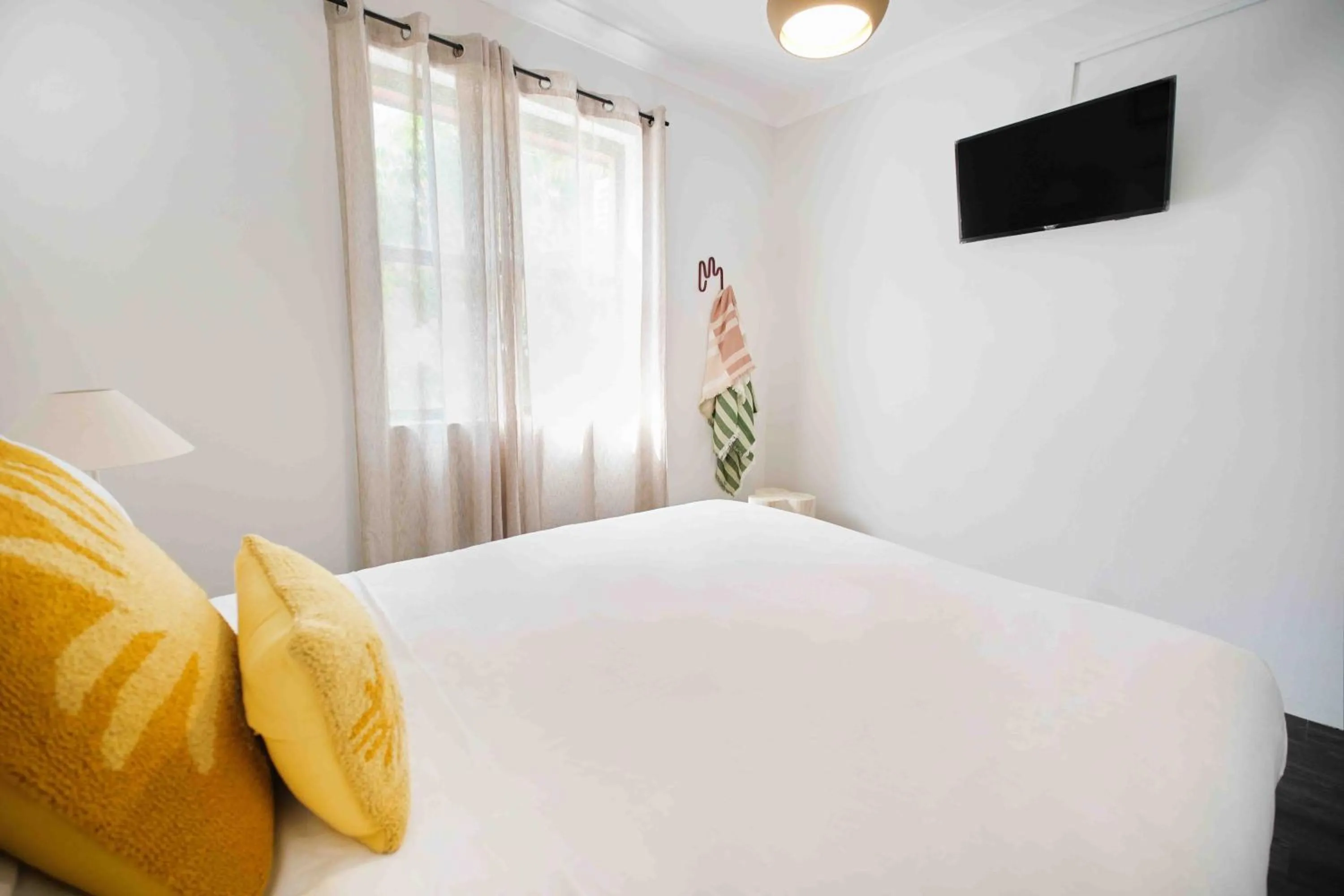 Bed in The Village Surry Hills