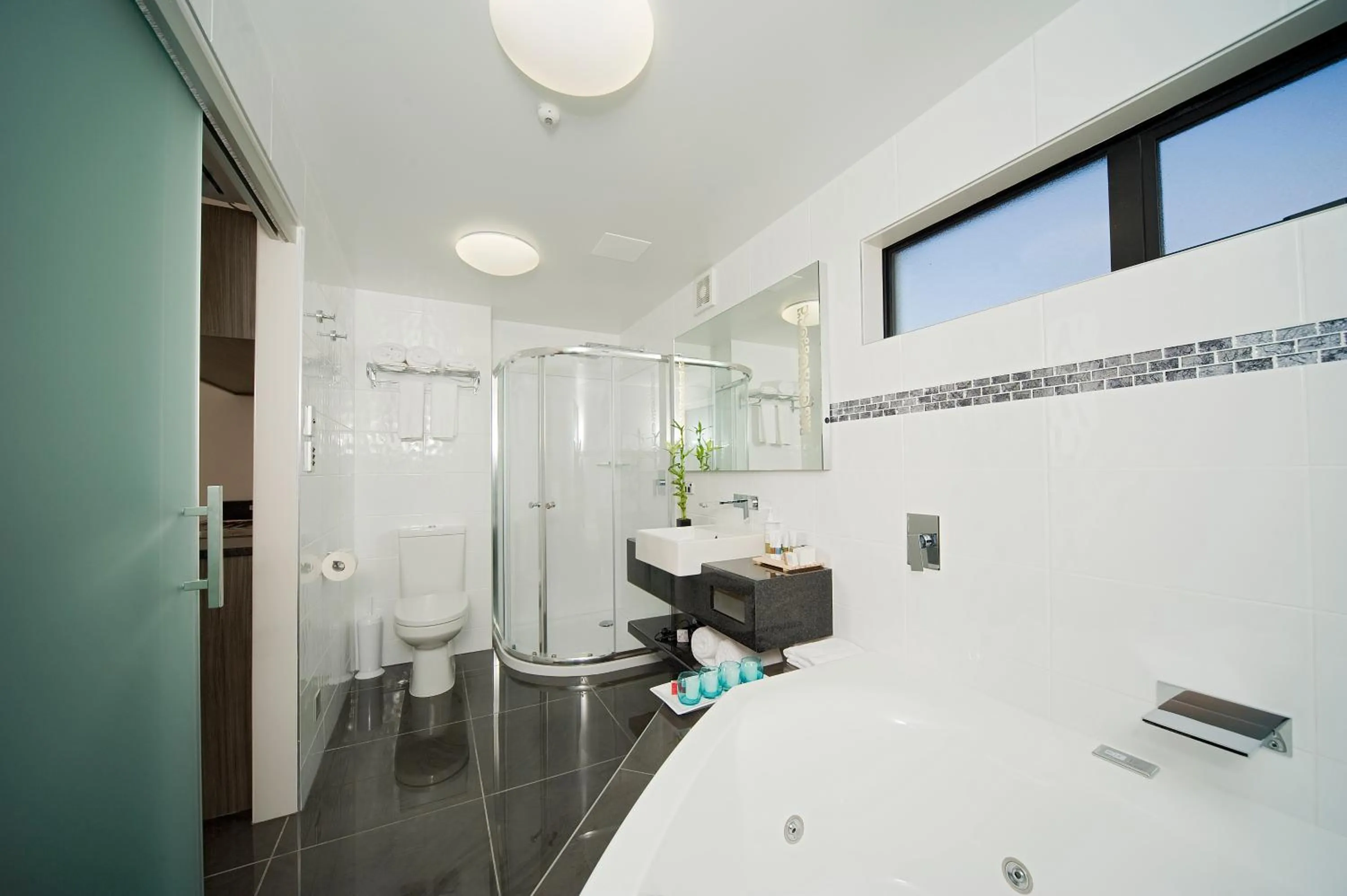 Bathroom in Best Western Ellerslie International Hotel