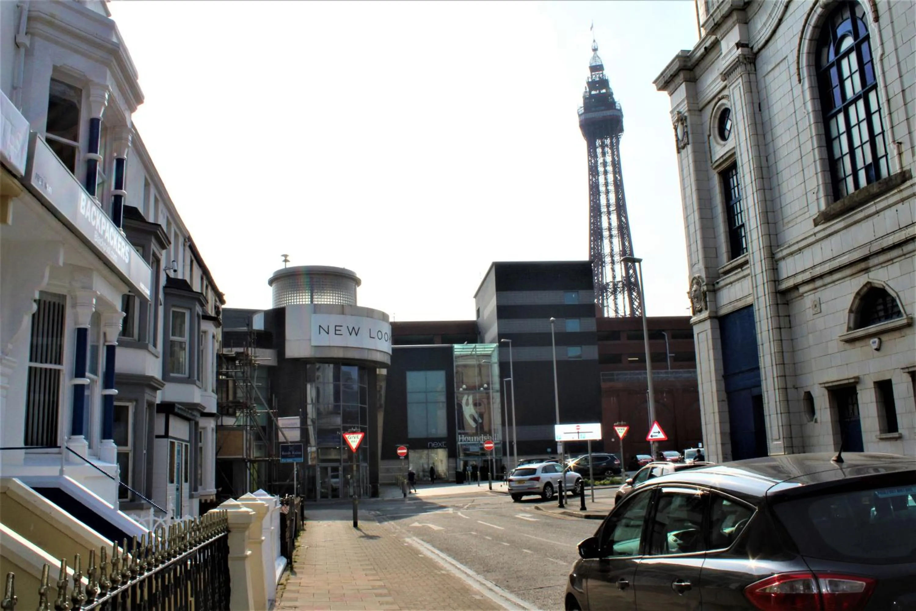 Nearby landmark in Backpackers Blackpool Hotel & Suites