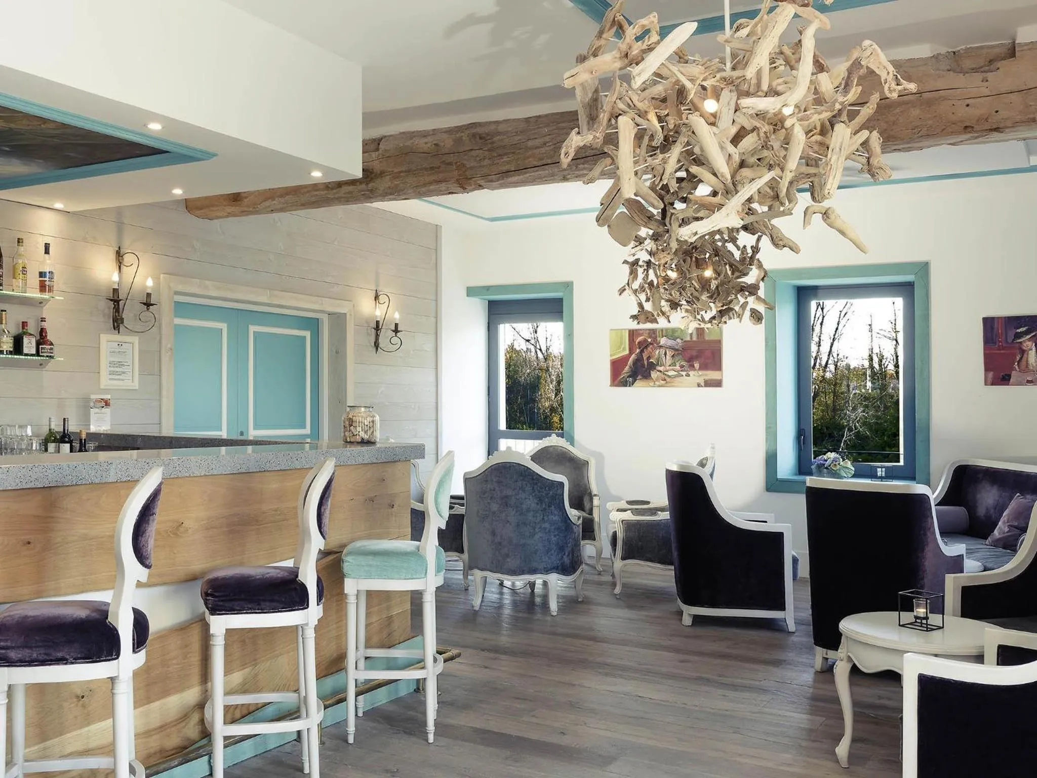 Lounge or bar in Hôtel Mercure Villeneuve sur Lot Moulin de Madame