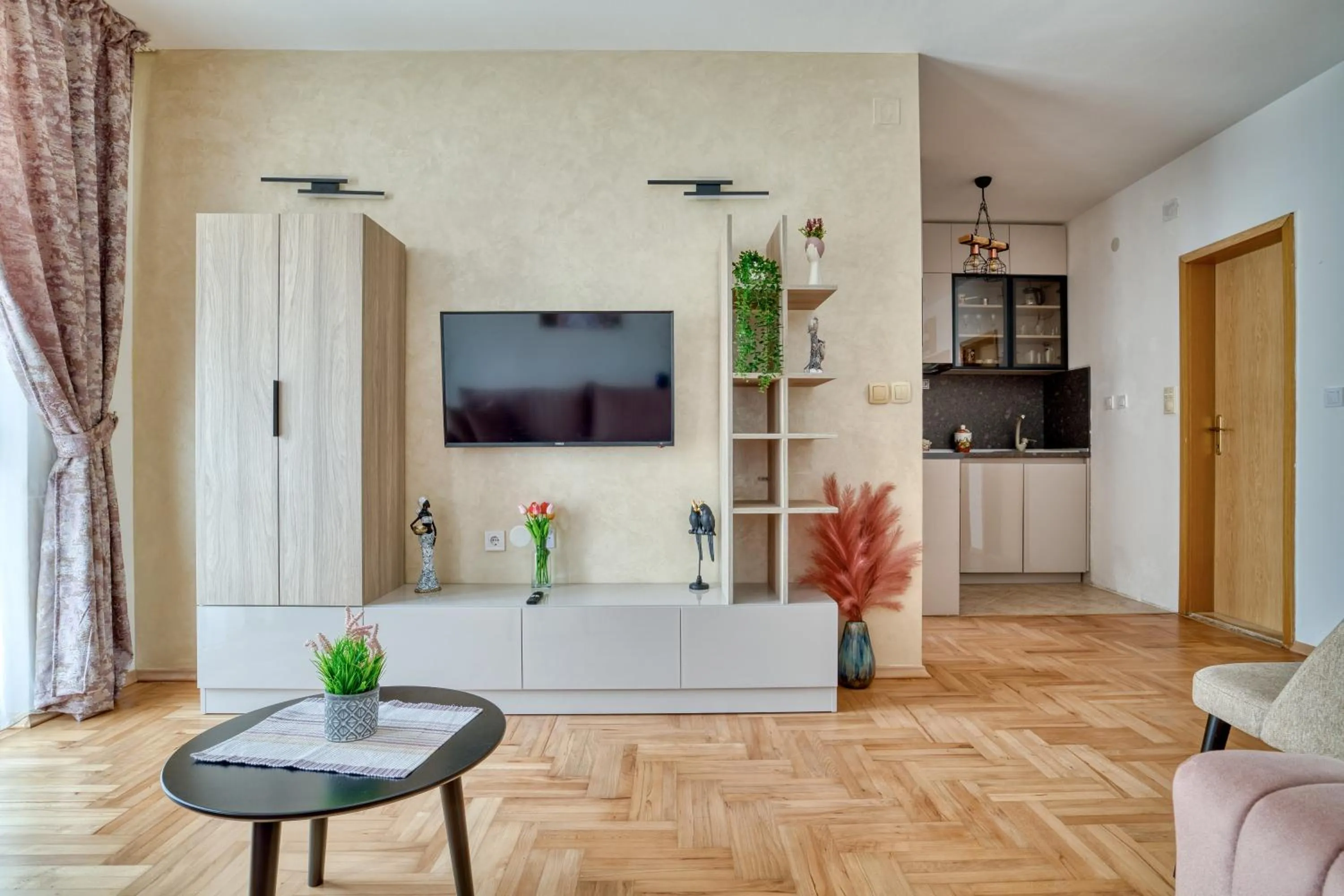 TV and multimedia in Apartments Elena