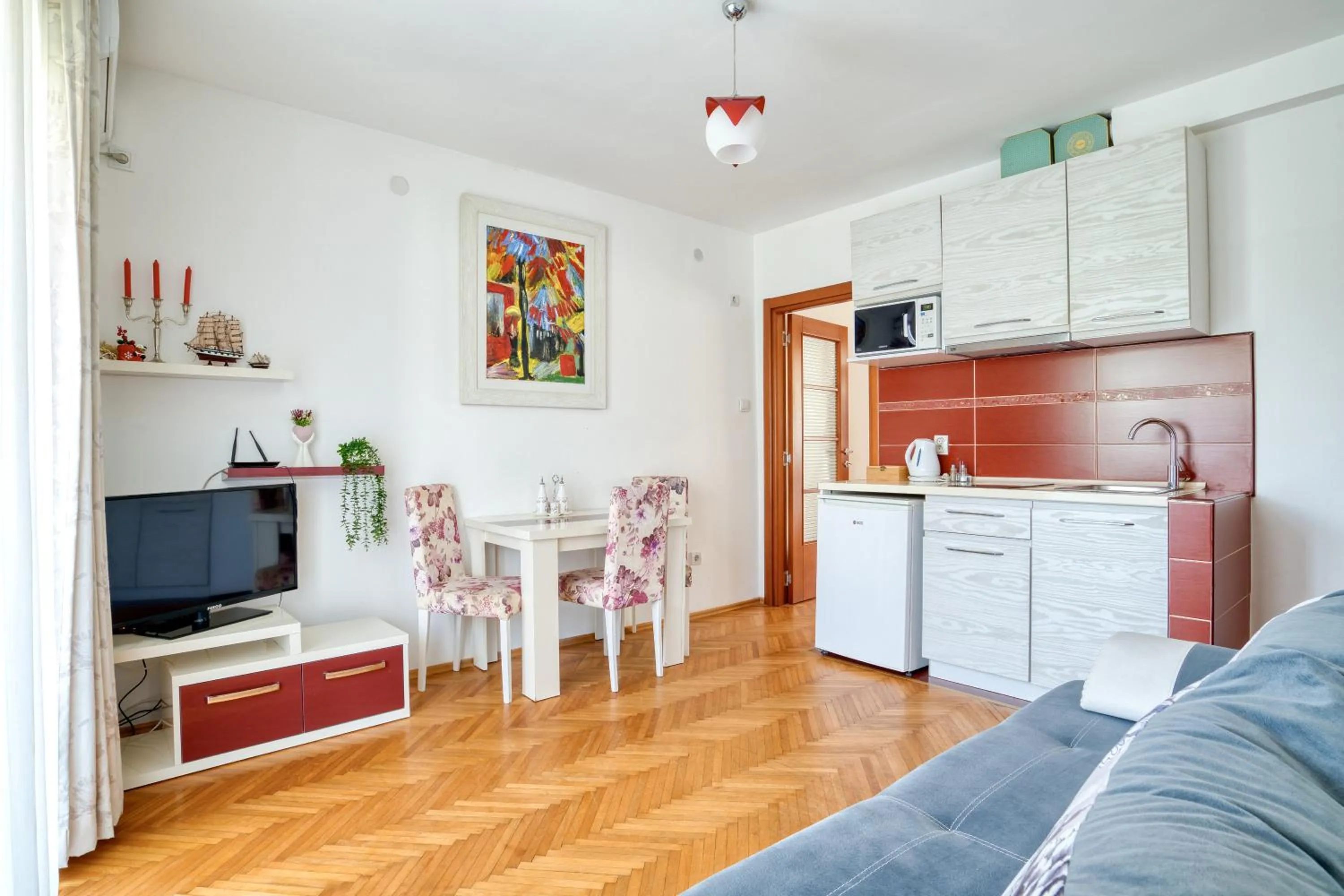 TV and multimedia in Apartments Elena