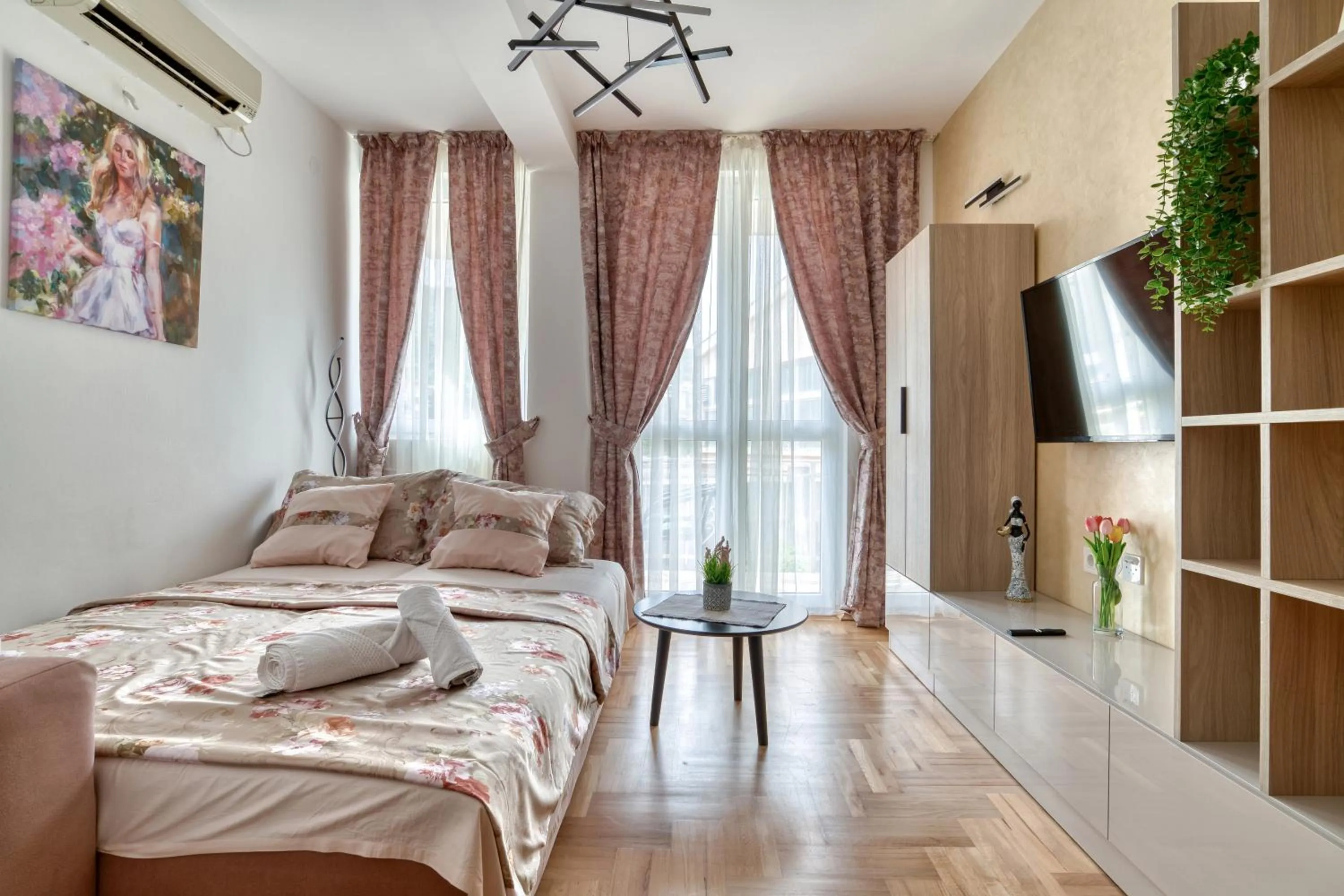 TV and multimedia, Bed in Apartments Elena