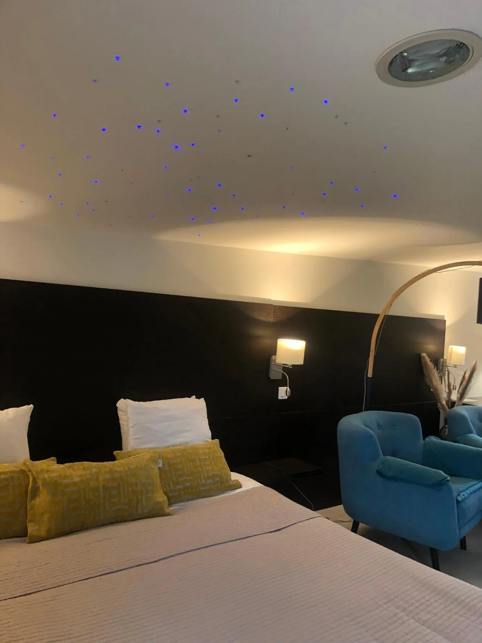 Bed in Résidence Cosyade équipée d'un parking privé gratuit