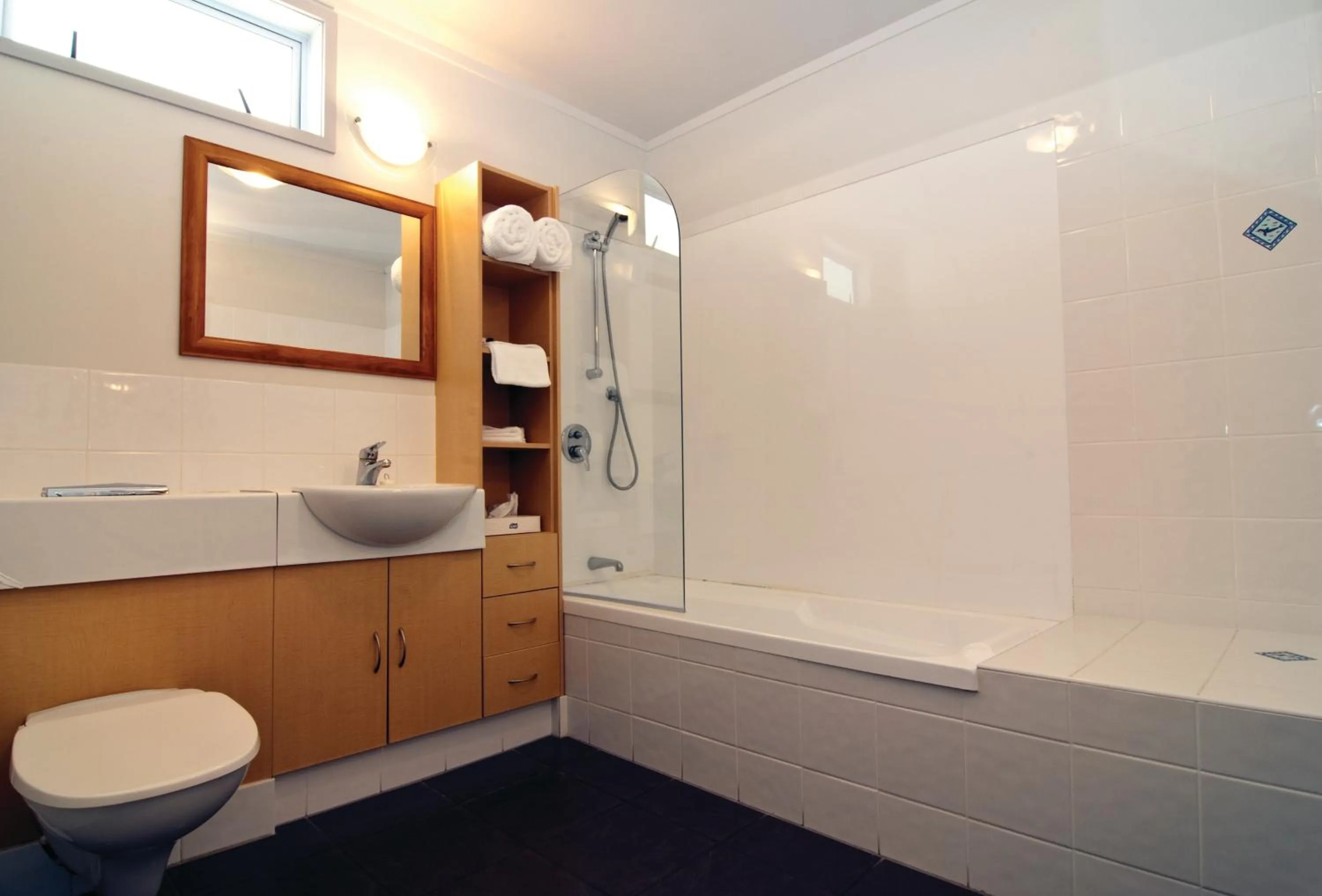 Bathroom in The Sands Hotel Hokianga