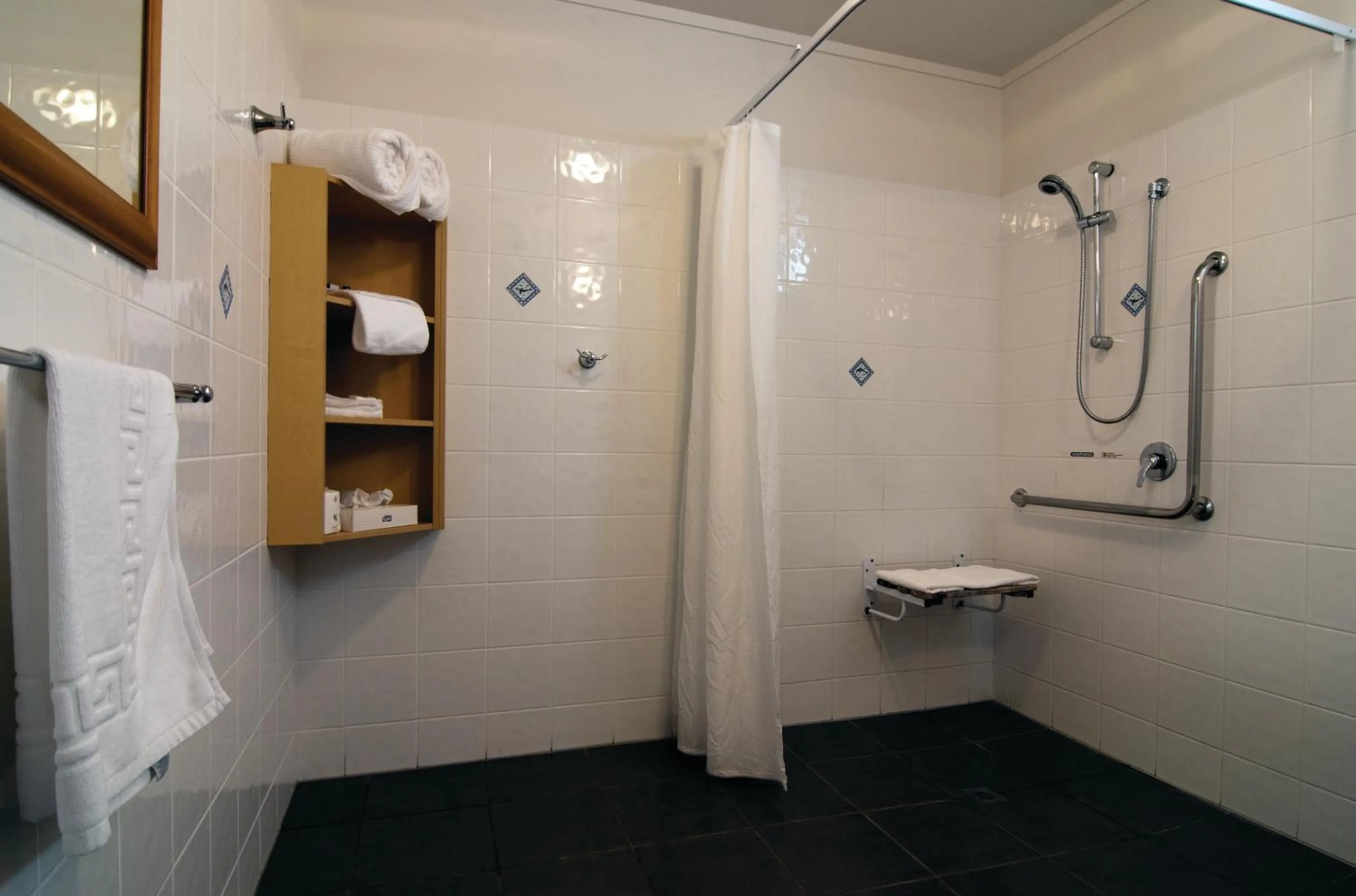 Bathroom in The Sands Hotel Hokianga