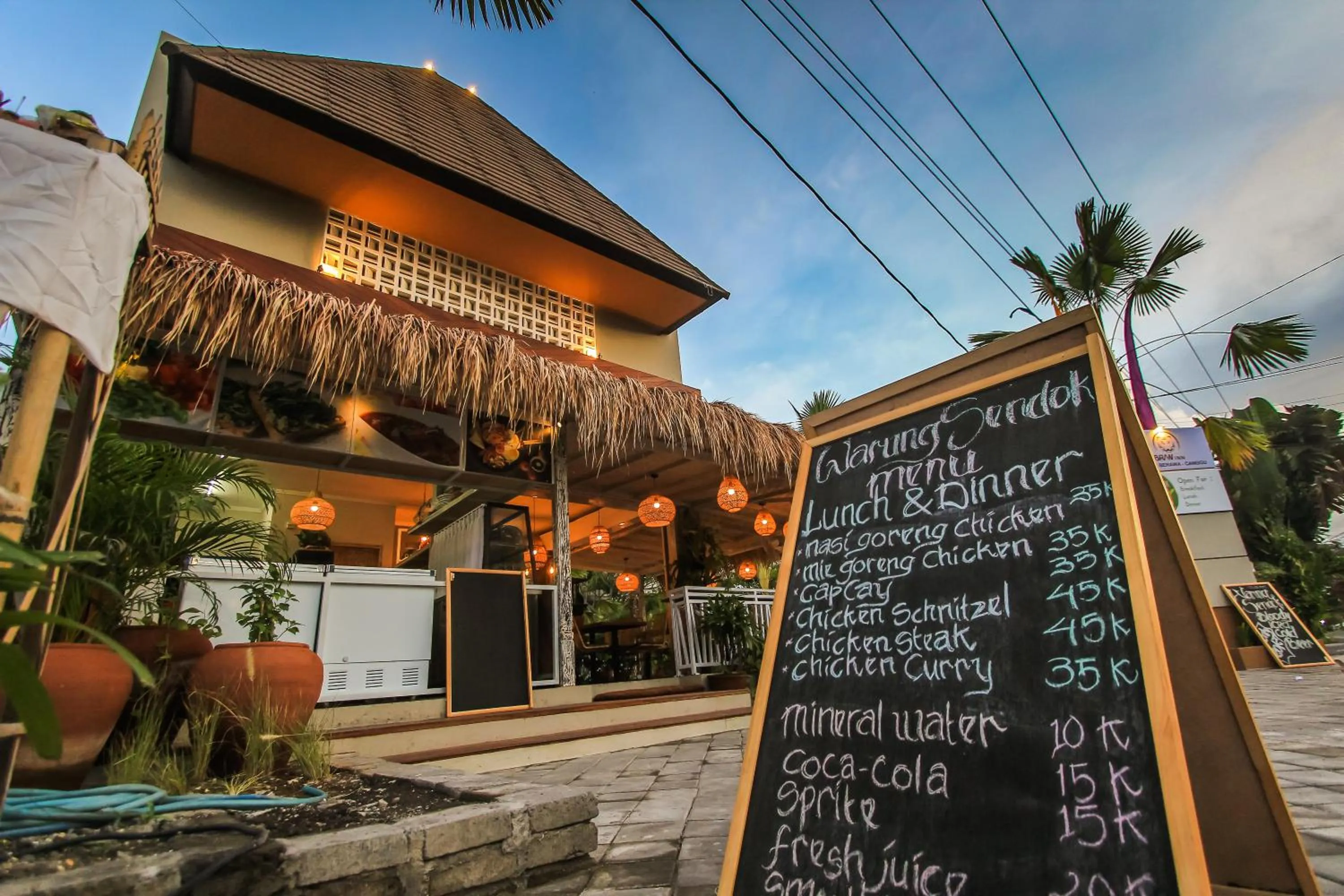 Restaurant/places to eat in BRAW inn Canggu by kamara