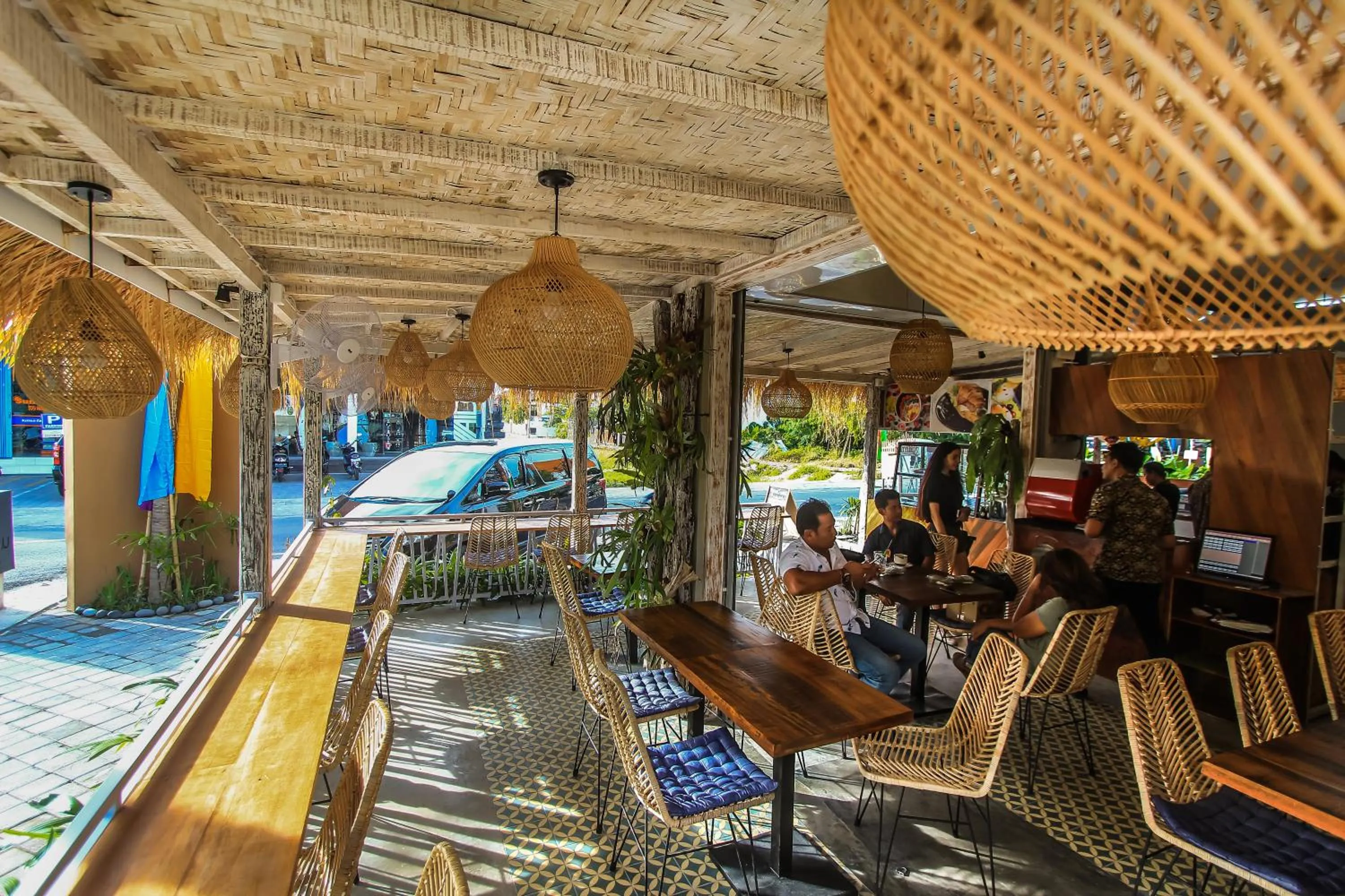 Restaurant/places to eat in BRAW inn Canggu by kamara