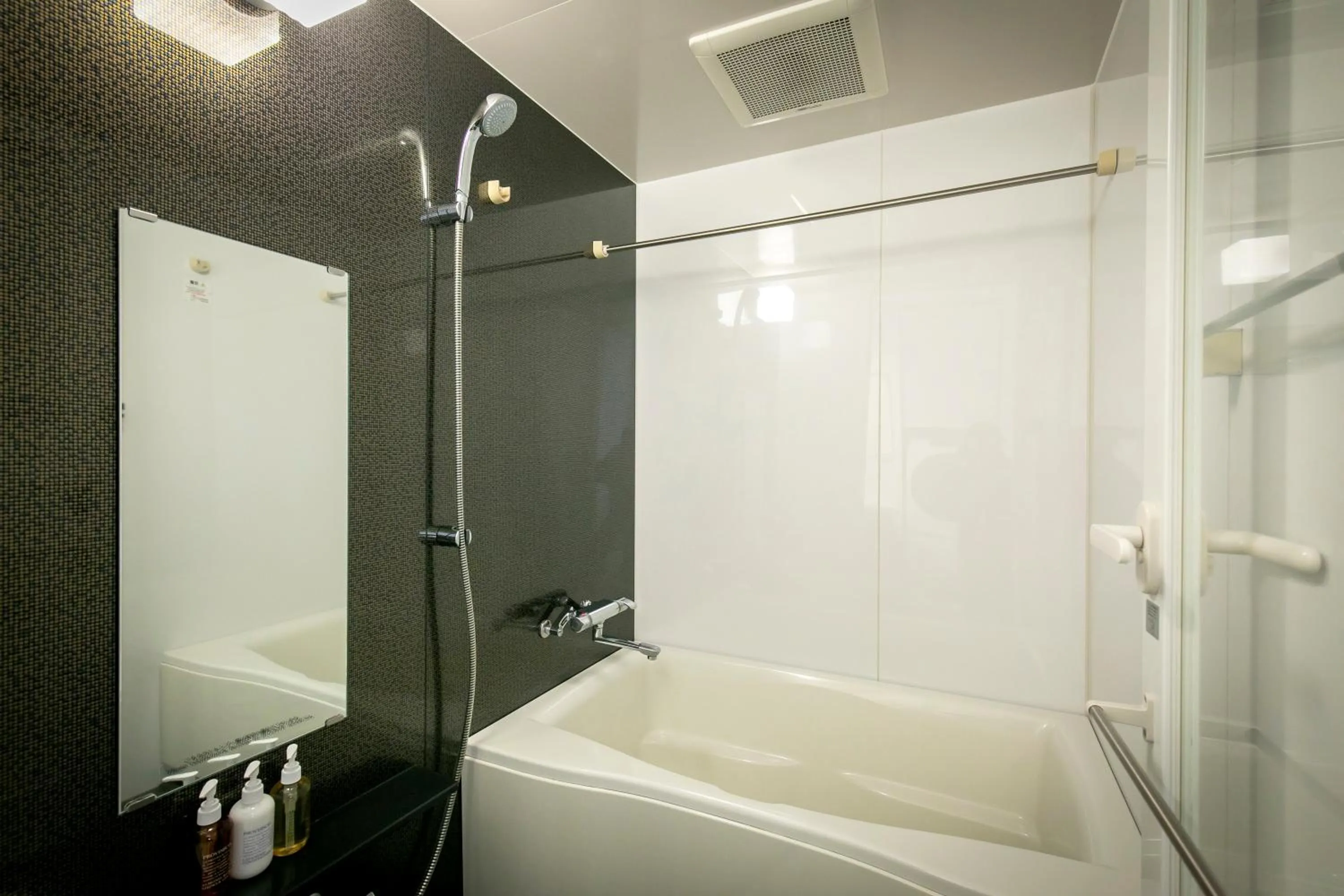 Bathroom in B:CONTE Asakusa