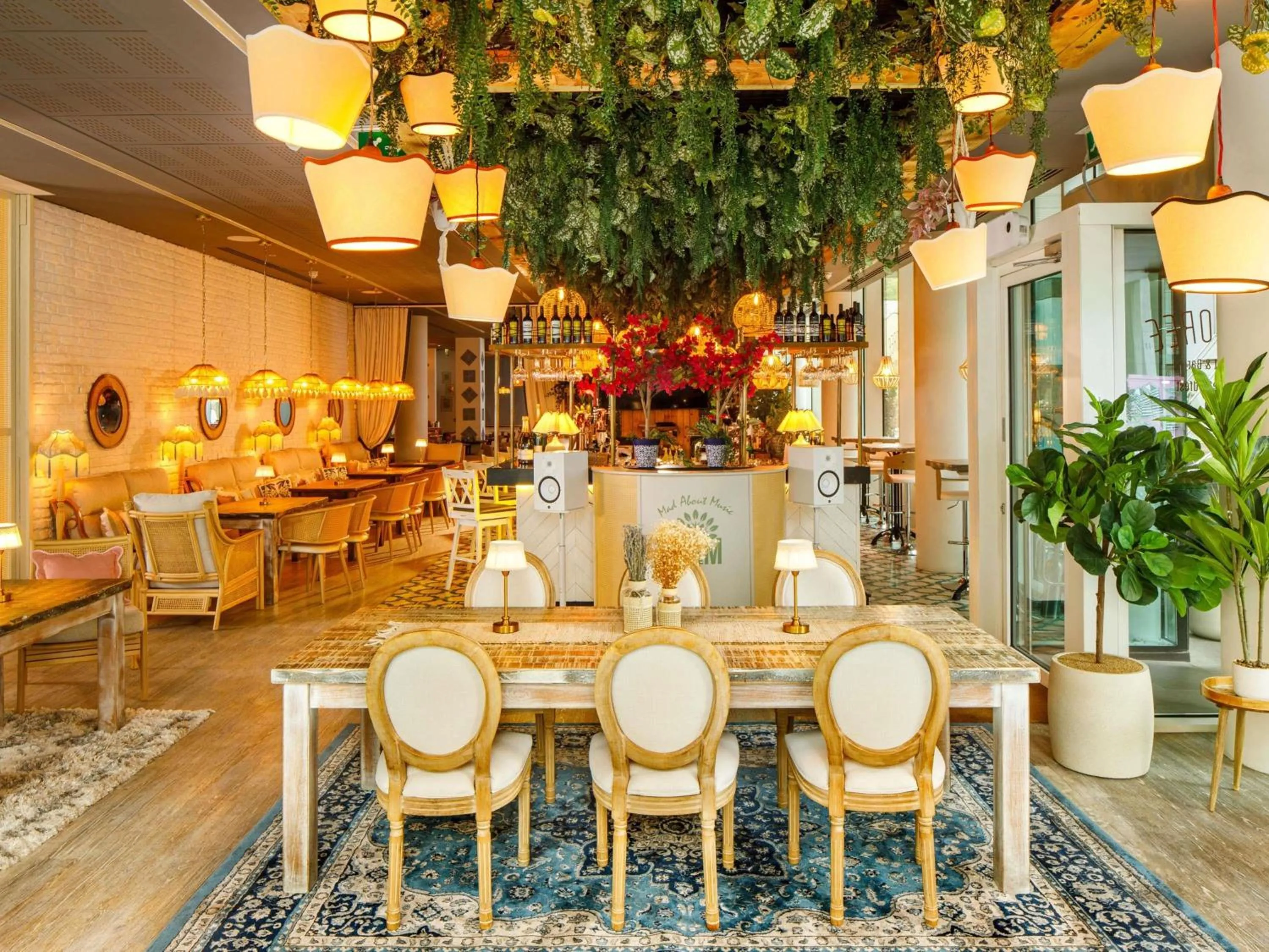 Restaurant/places to eat in Novotel London Blackfriars