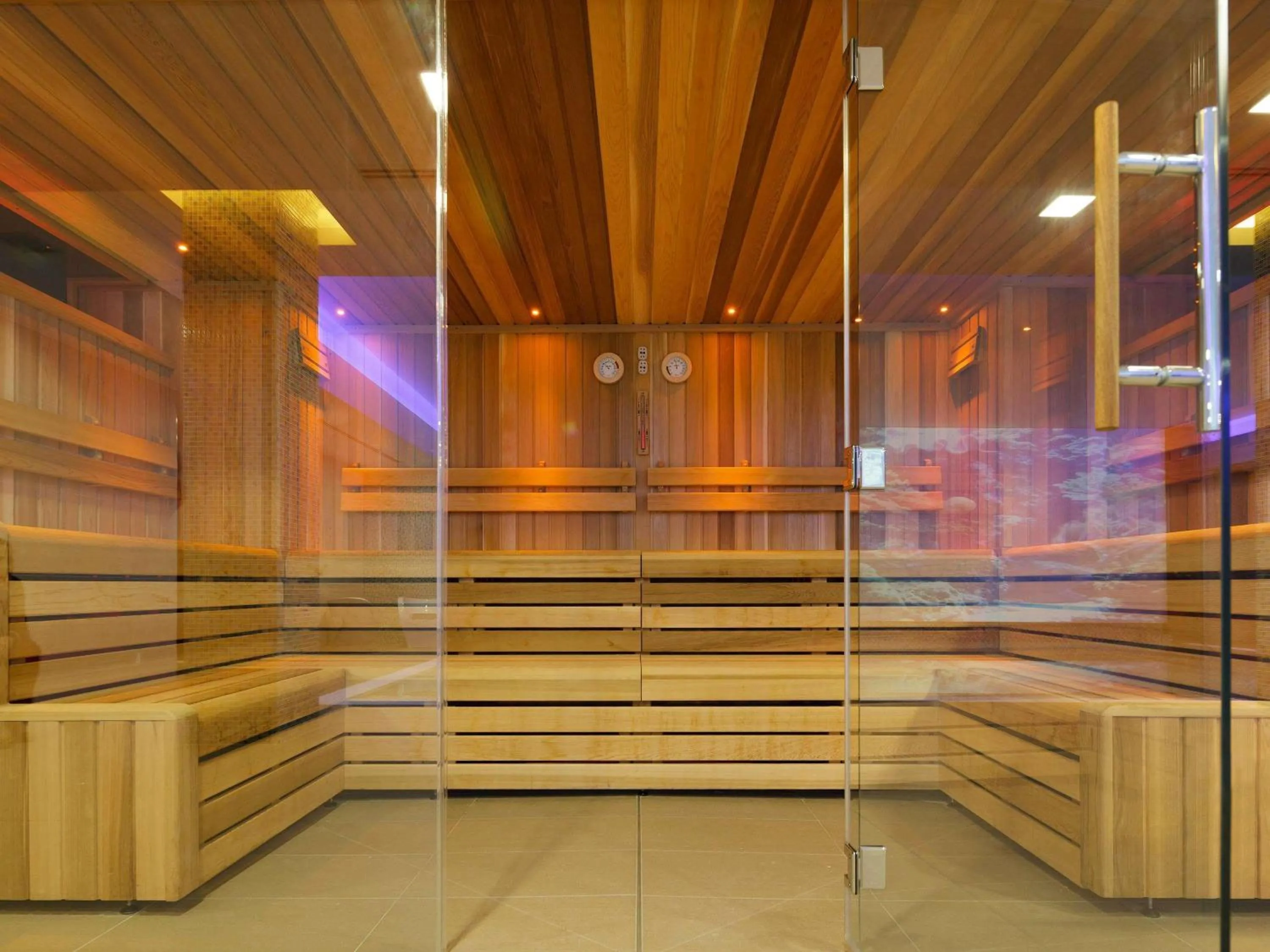 Pool view in Novotel London Blackfriars