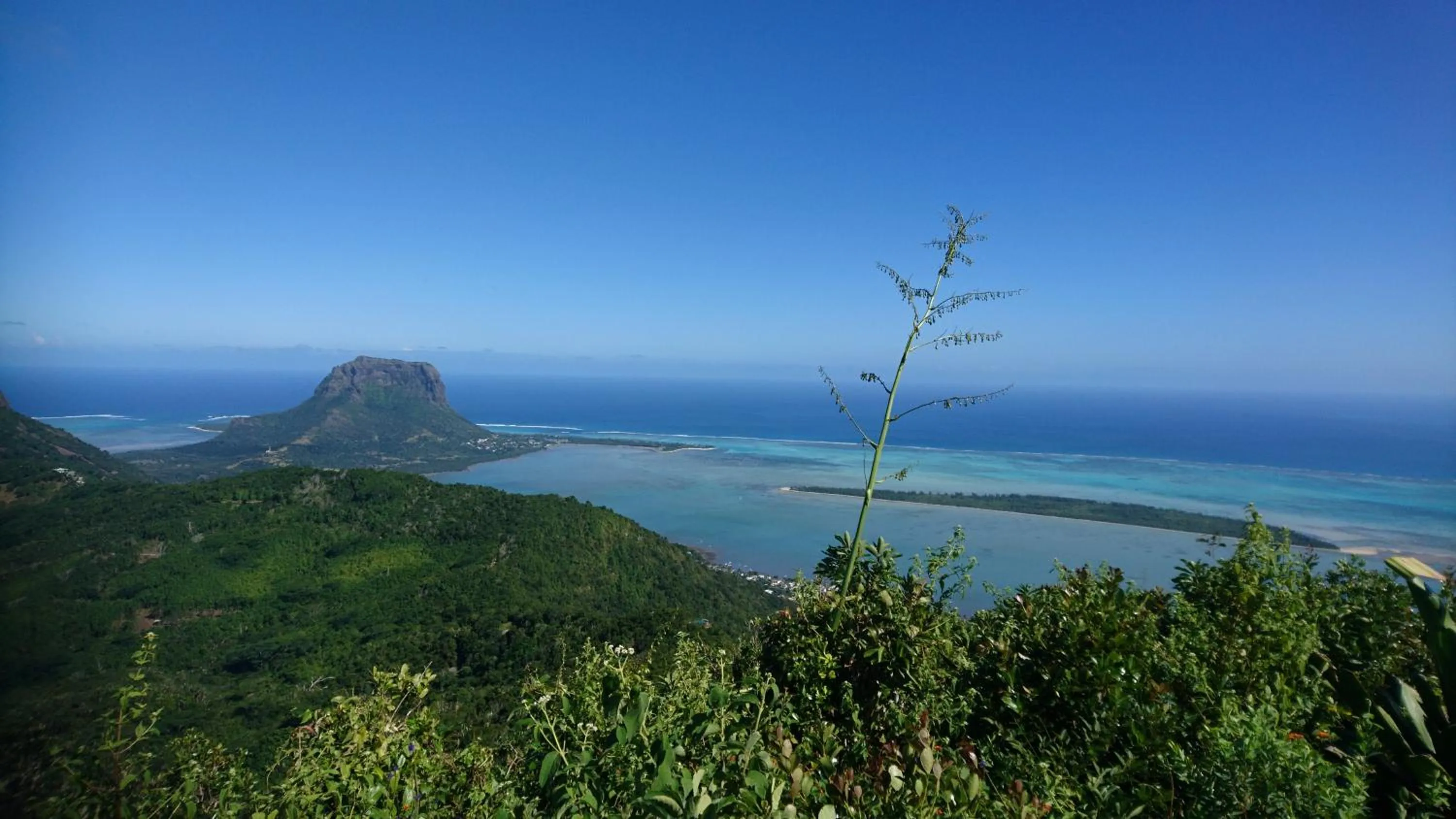 Natural landscape in SWEET ISLAND petit dejeuner inclus
