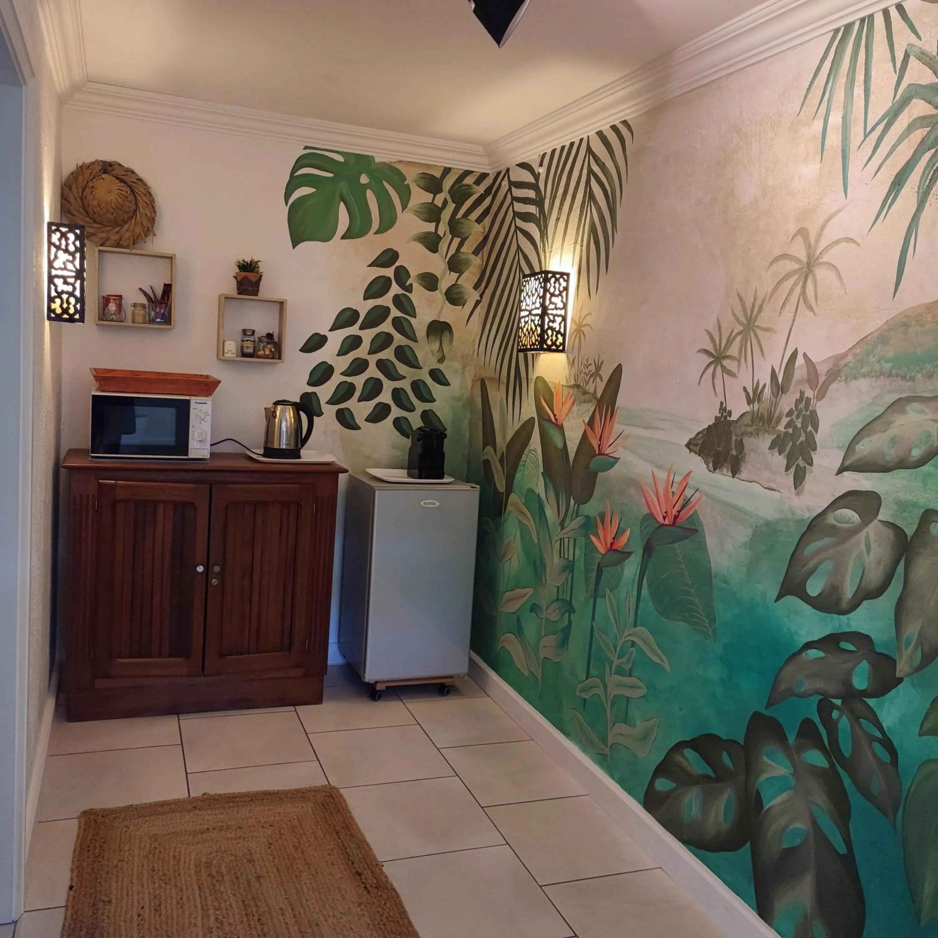 microwave in SWEET ISLAND petit dejeuner inclus