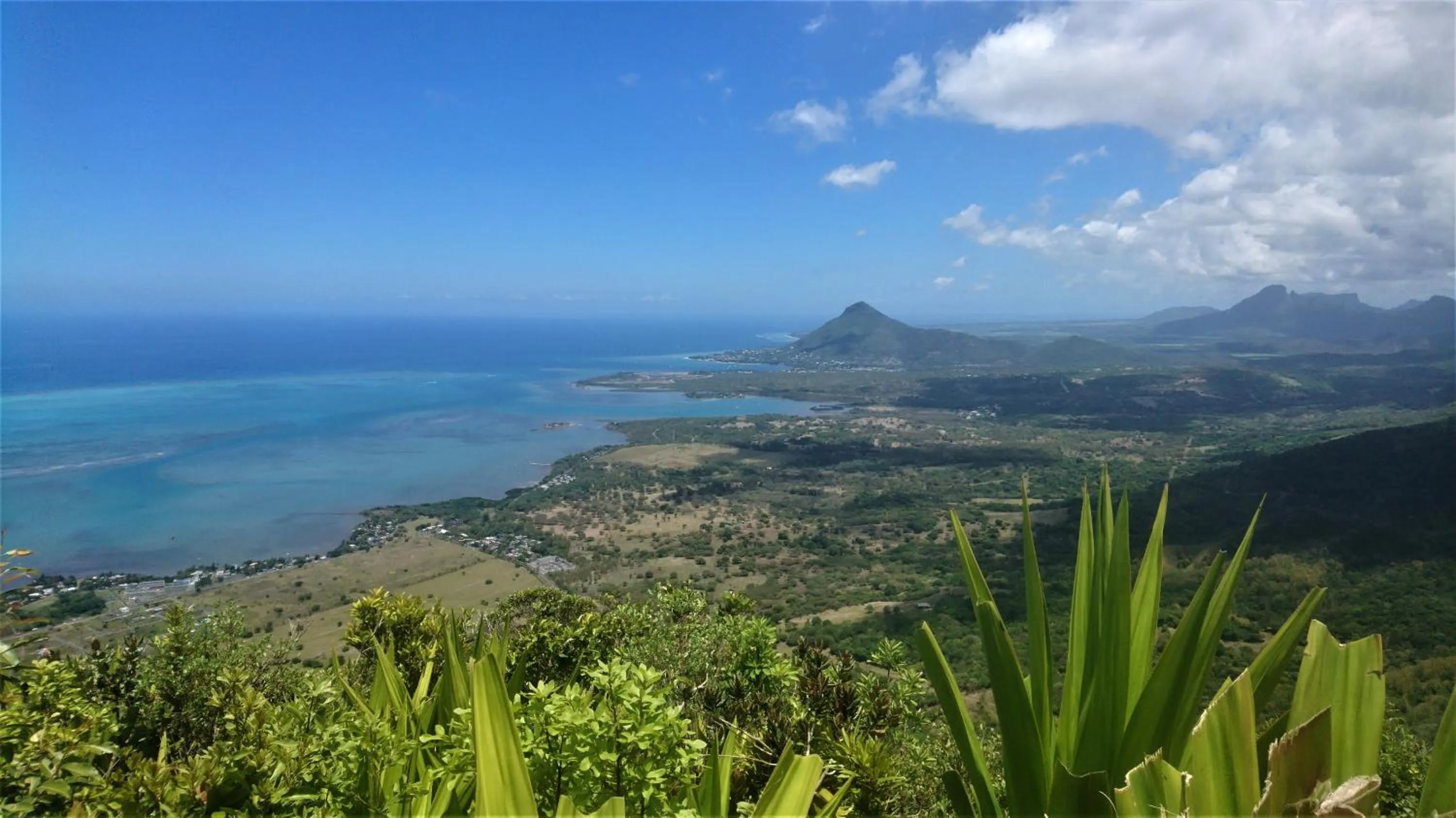 Natural landscape in SWEET ISLAND petit dejeuner inclus