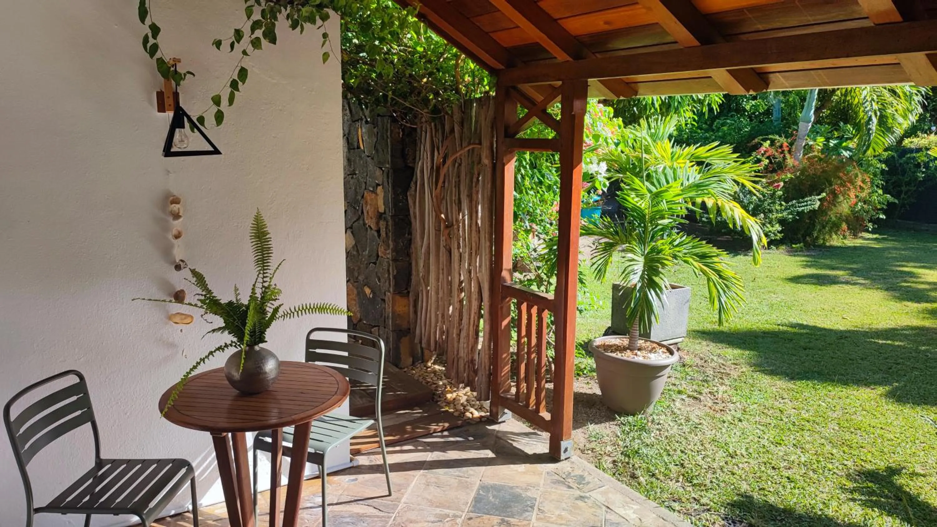 Patio in SWEET ISLAND petit dejeuner inclus