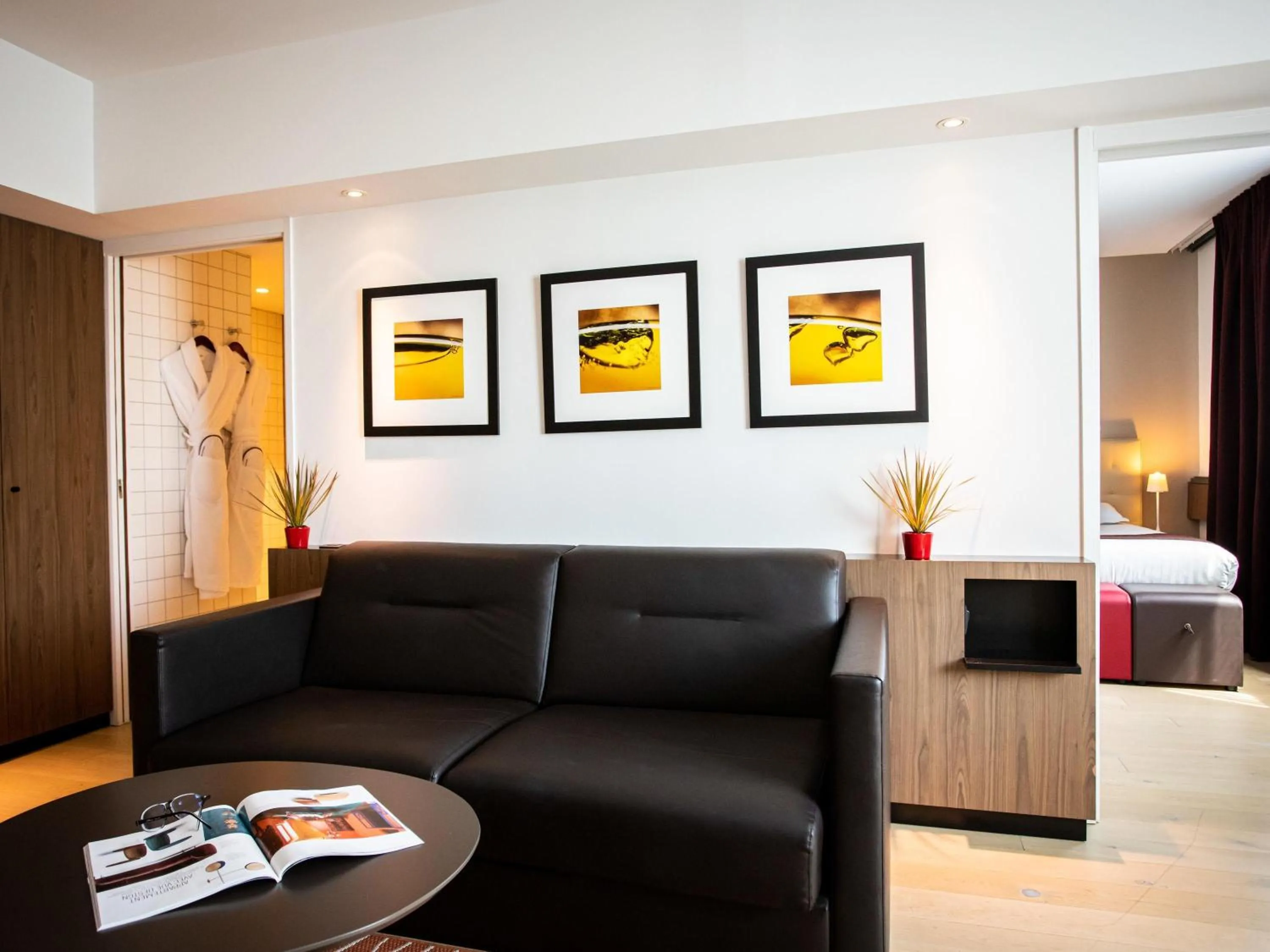 Bedroom, Bed in Mercure Villefranche-sur-Saône