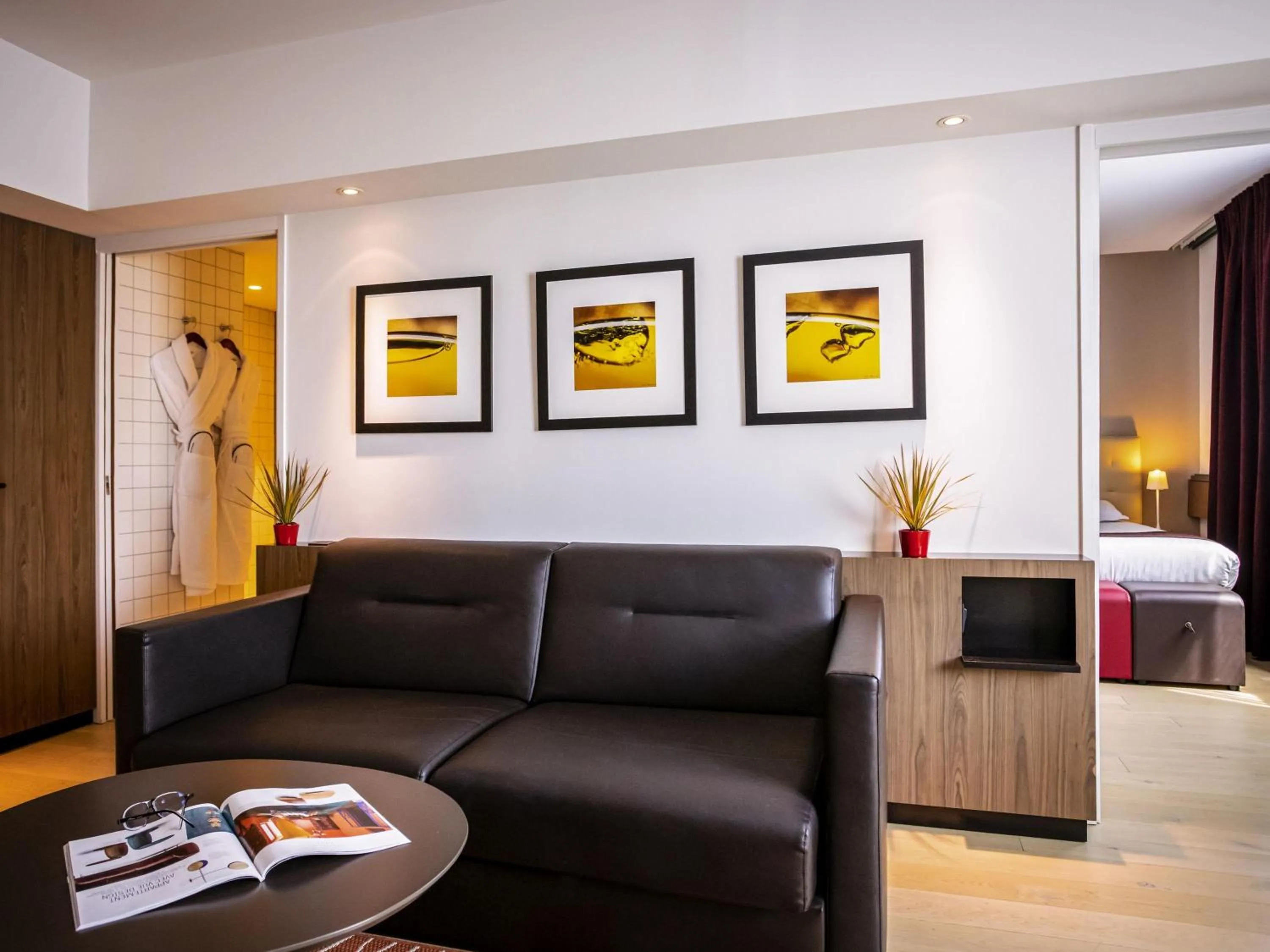 Bedroom, Bed in Mercure Villefranche-sur-Saône