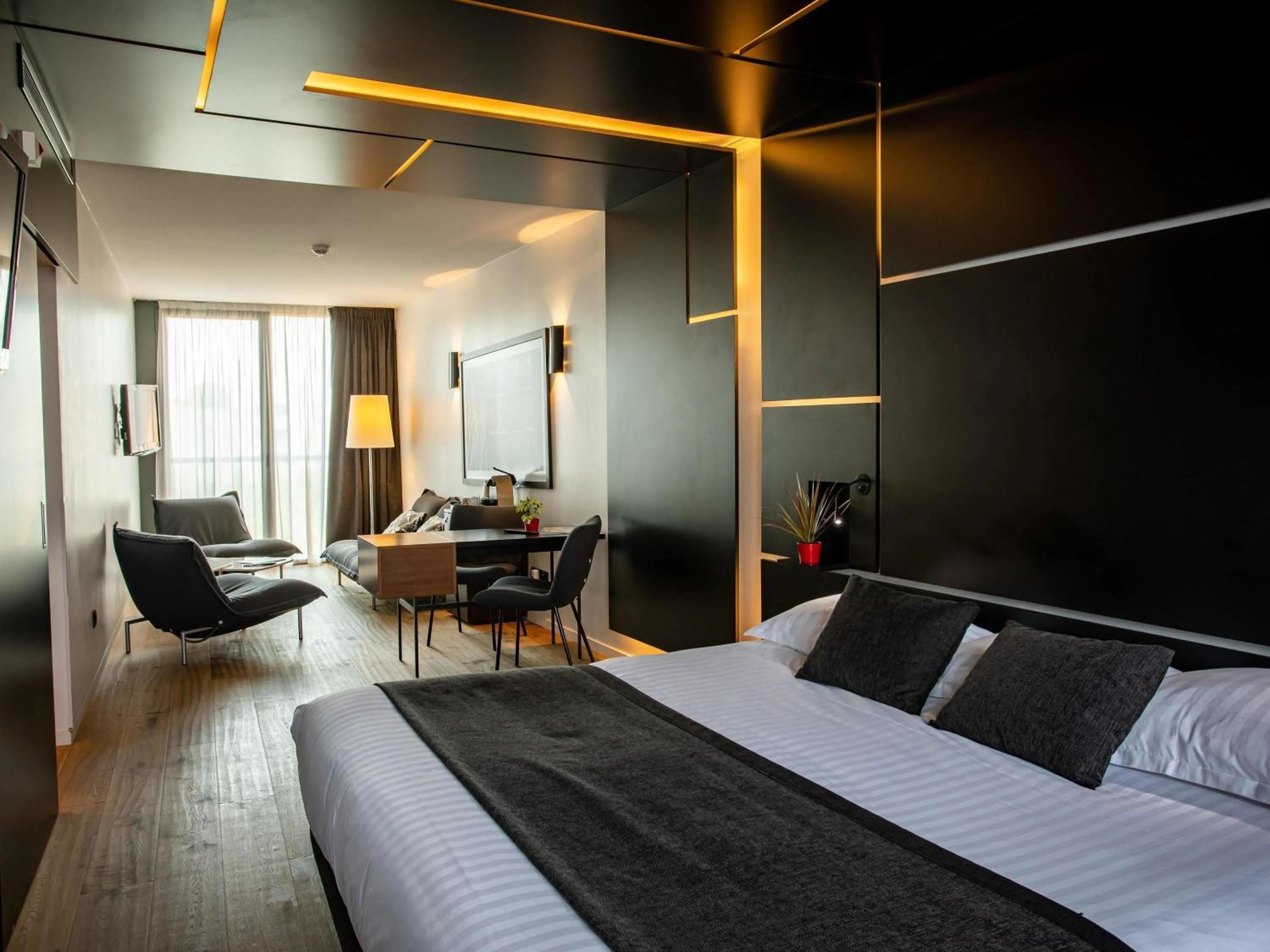 Bedroom, Bed in Mercure Villefranche-sur-Saône