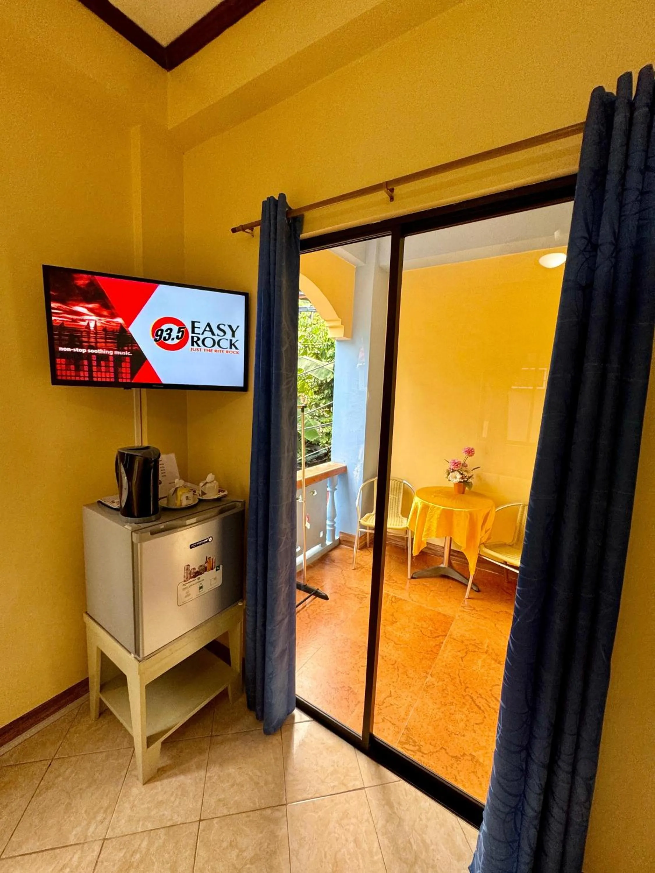 TV and multimedia in Ocean Breeze Inn